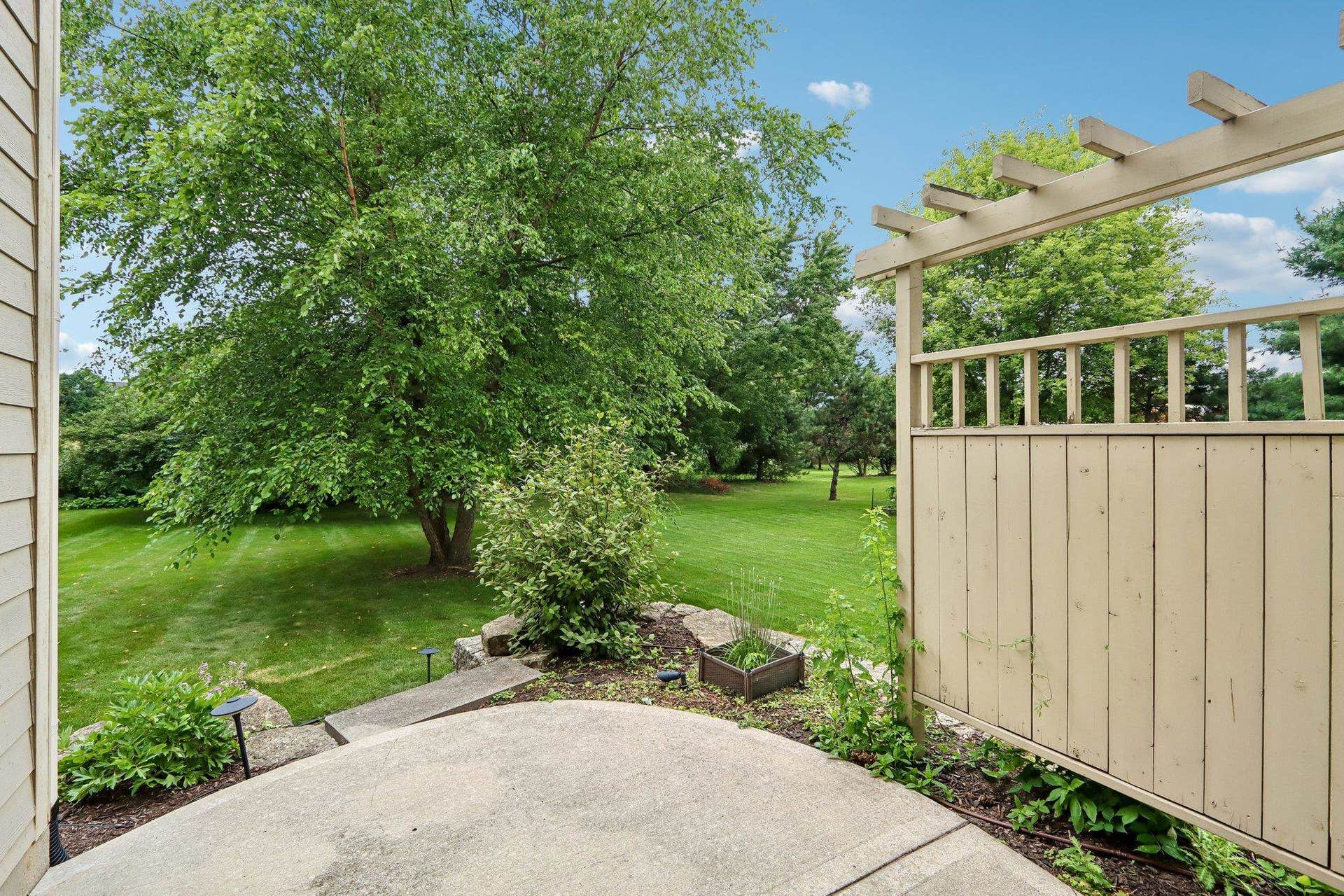 9913 Shadow Ridge Trail, Madison, WI 53562