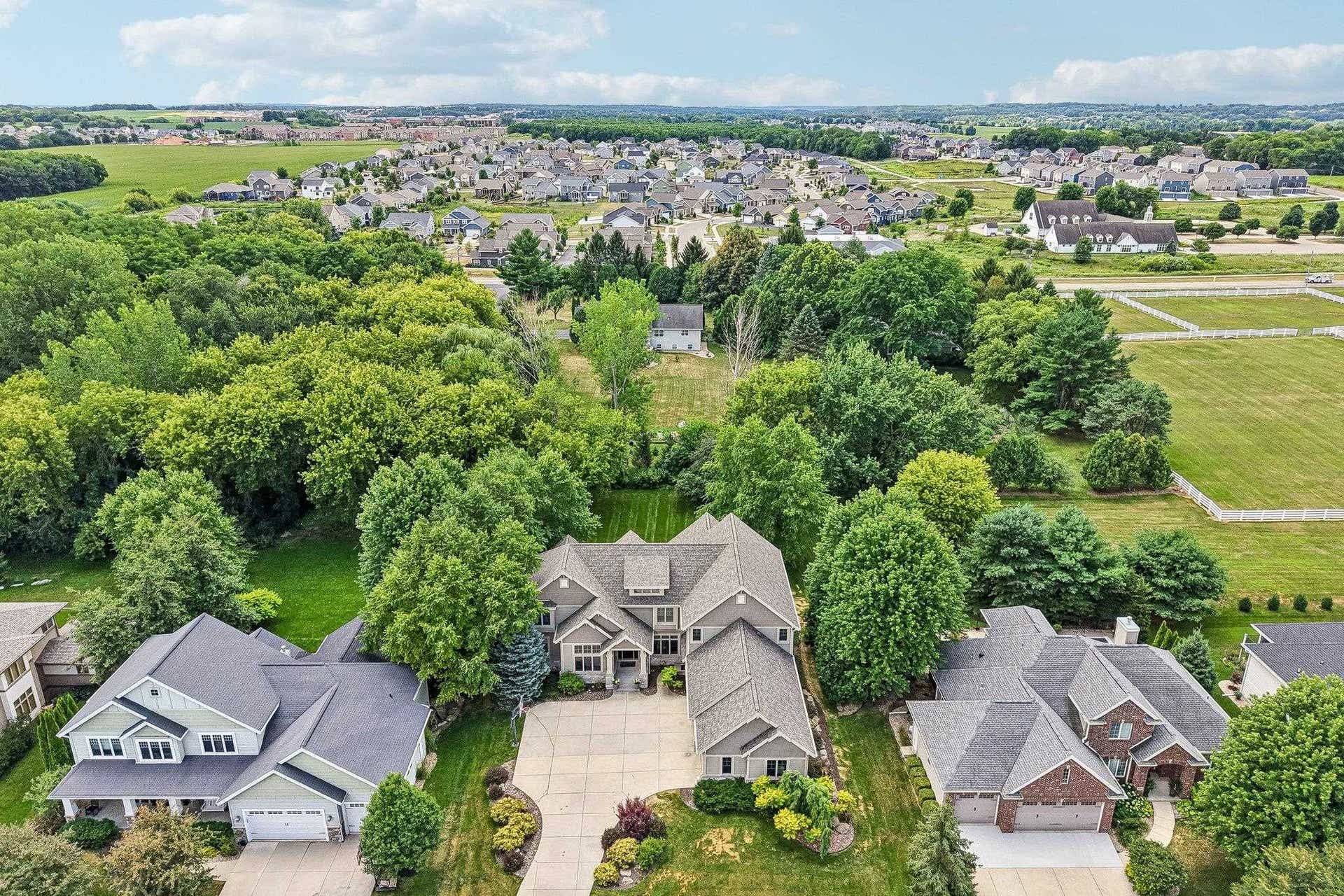 9913 Shadow Ridge Trail, Madison, WI 53562