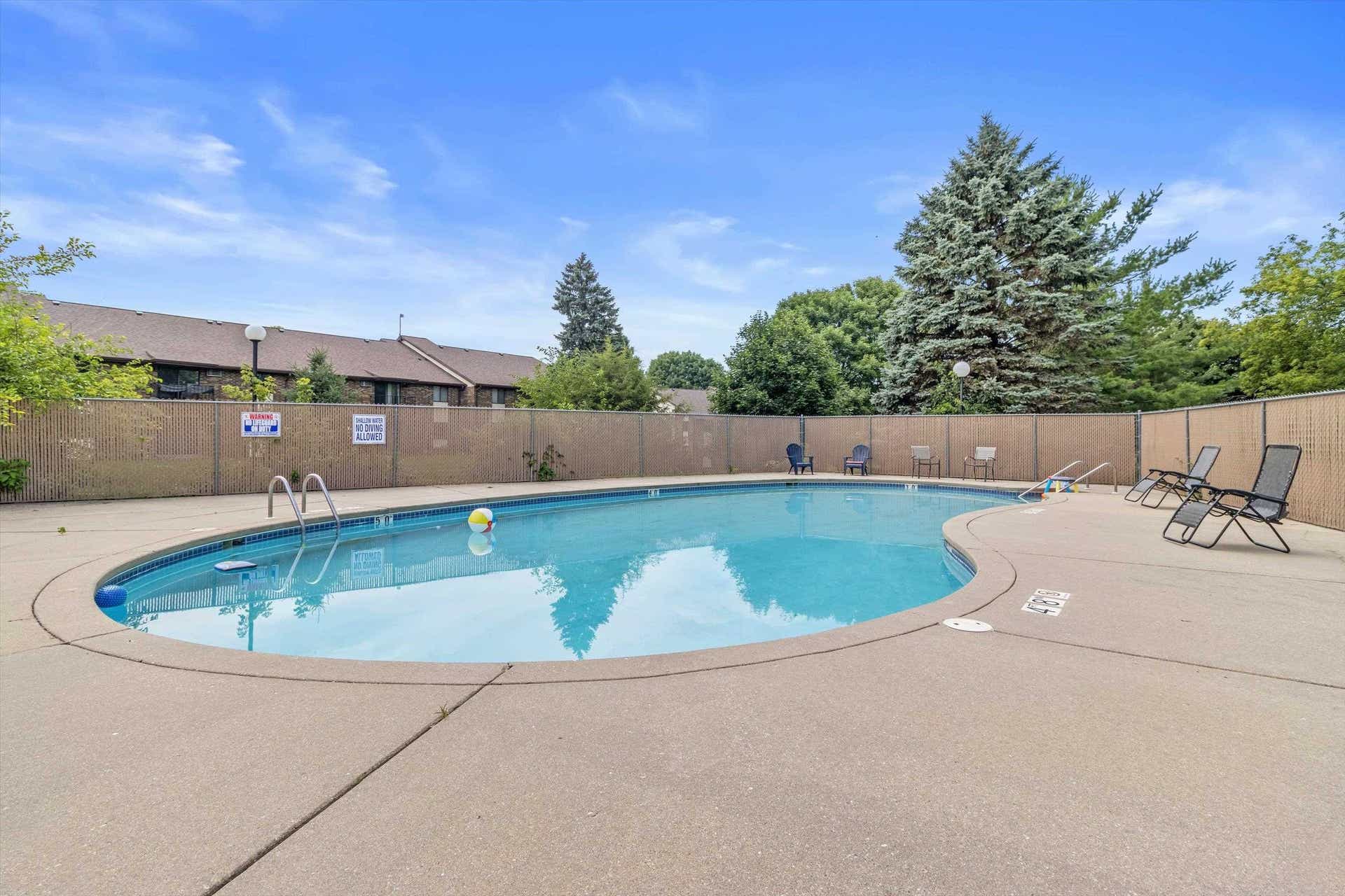 1015 N Sunnyvale Lane, #E, Madison, WI 53713