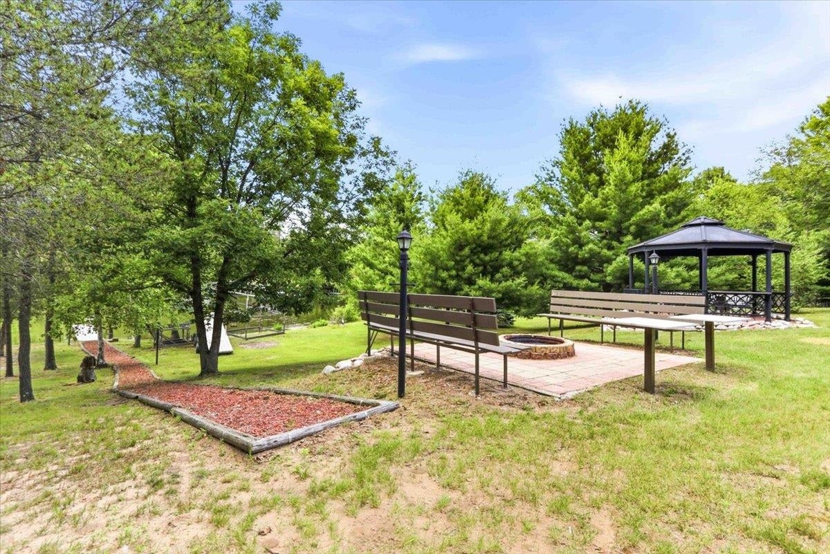 2317 W 18th Drive, Quincy, WI 53934