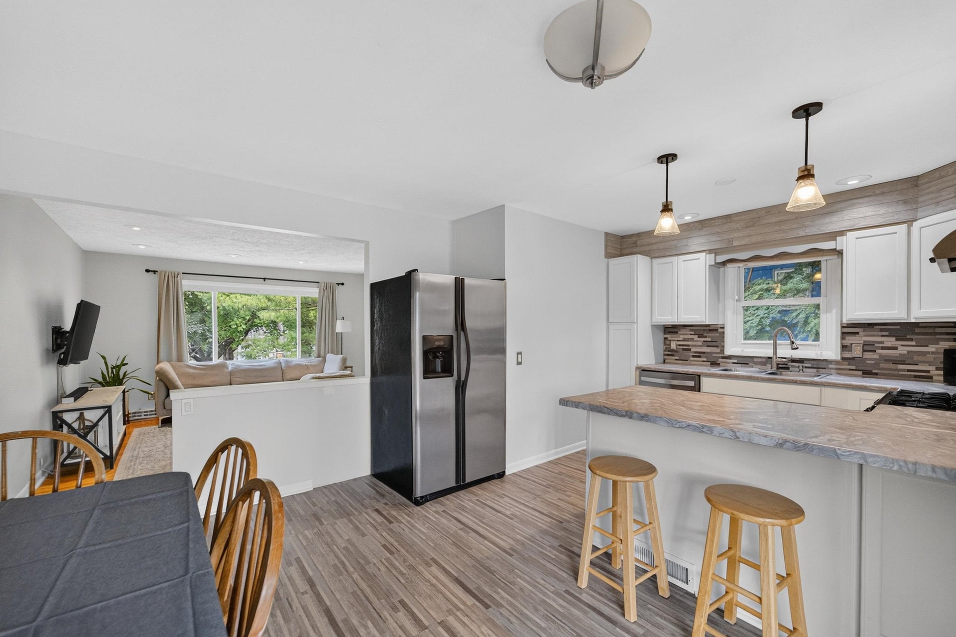1221 Debra Lane, Madison, WI 53704