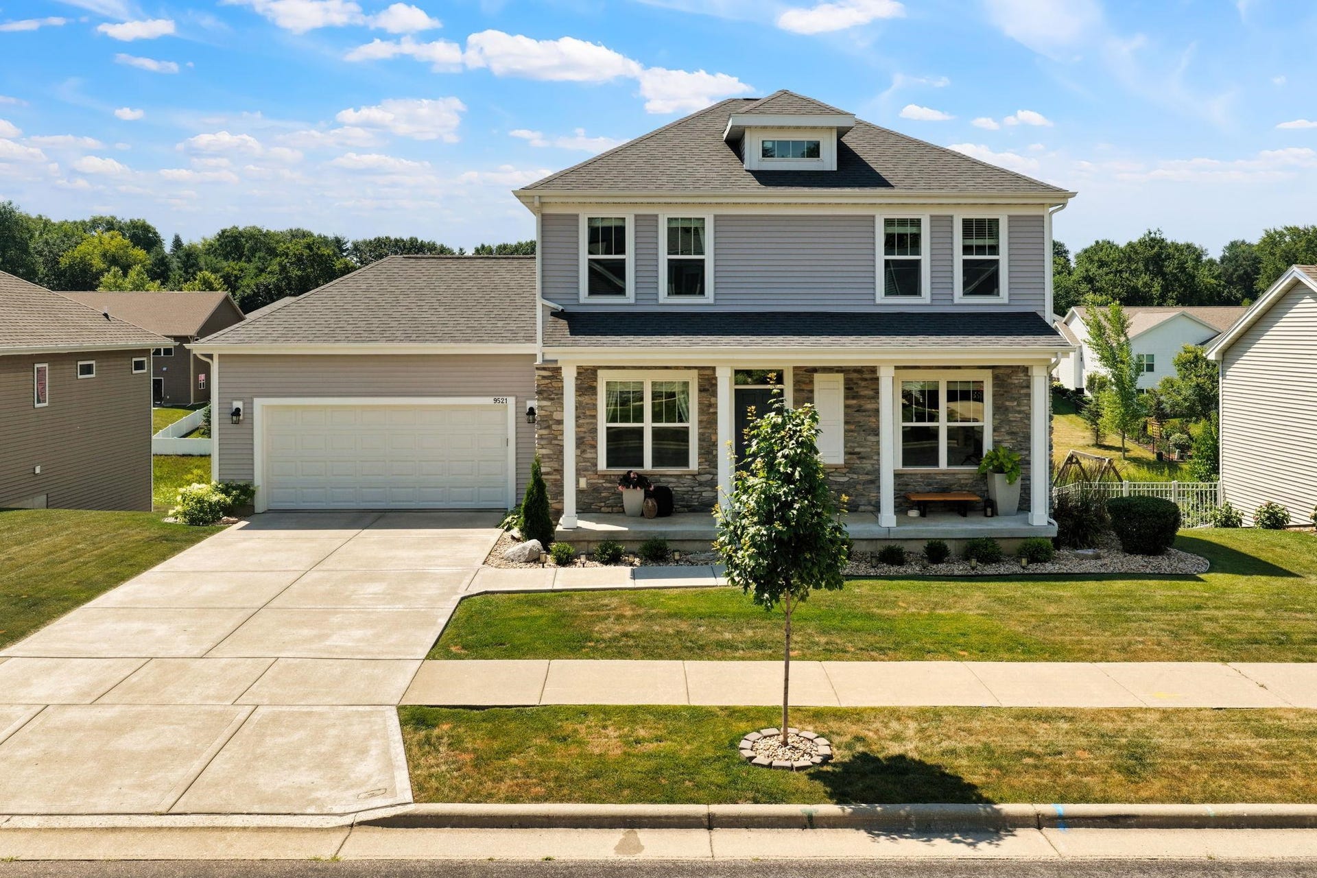 9521 Wild Prairie Trail, Madison, WI 53593