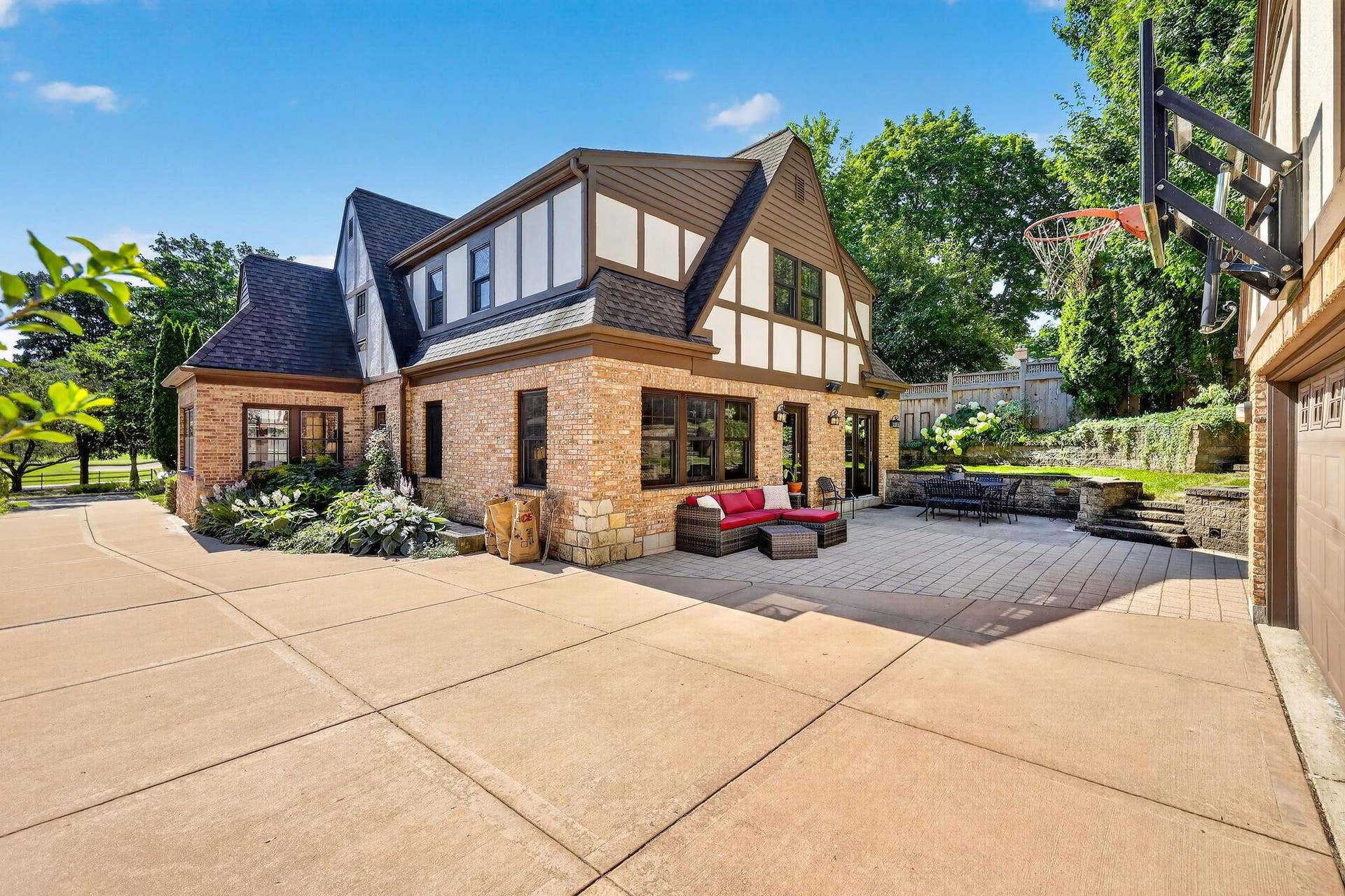 4122 Manitou Way, Madison, WI 53711