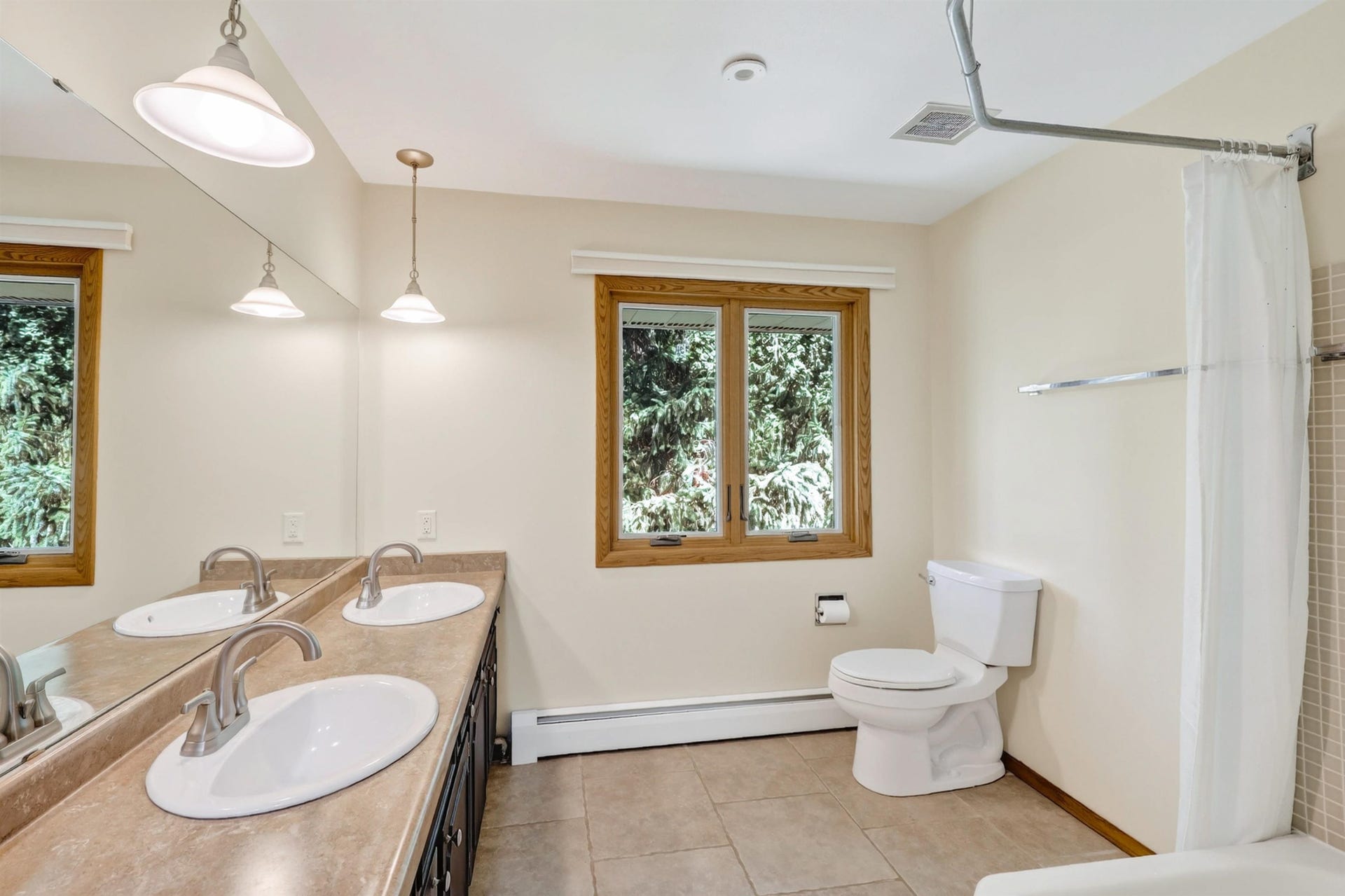 5567 Shamrock Lane, Fitchburg, WI 53711