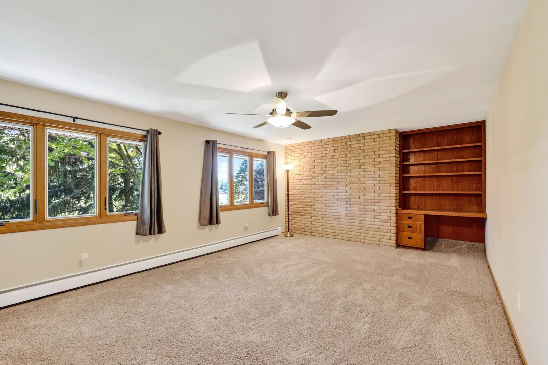 5567 Shamrock Lane, Fitchburg, WI 53711