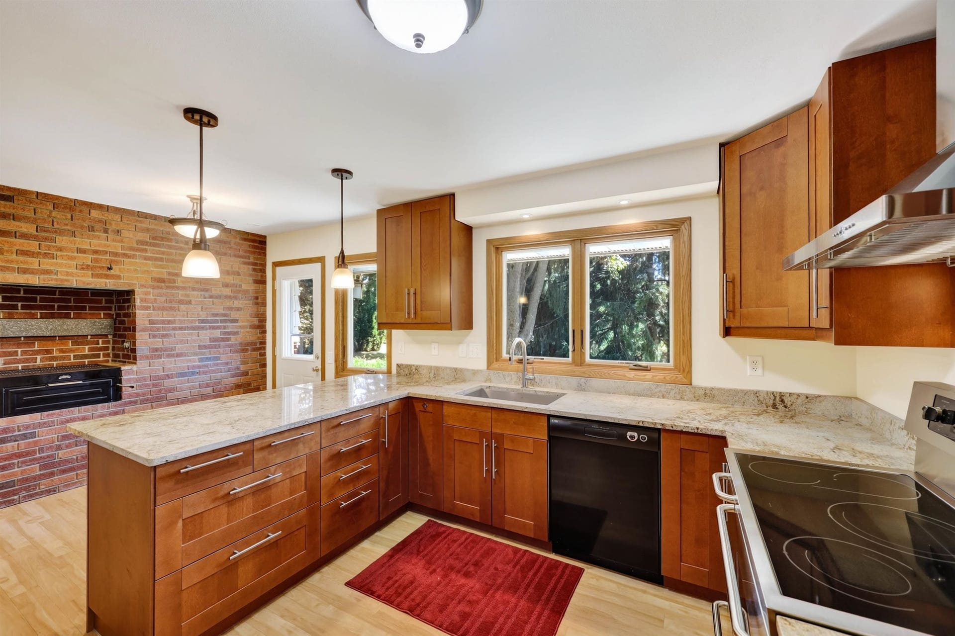5567 Shamrock Lane, Fitchburg, WI 53711