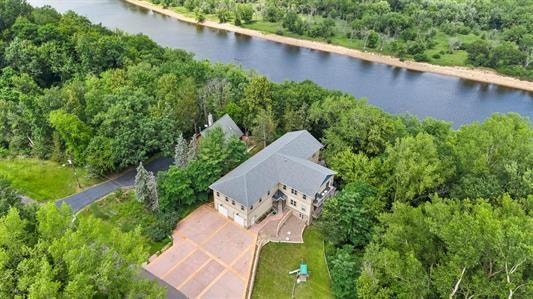 1000 Hillside Drive, Lake Delton, WI 53965