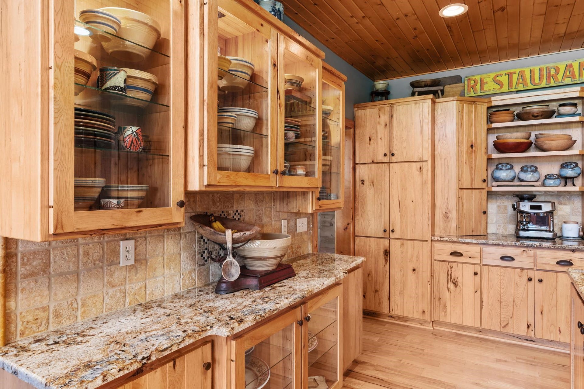 E9512 Freedom Road, Honey Creek, WI 53951