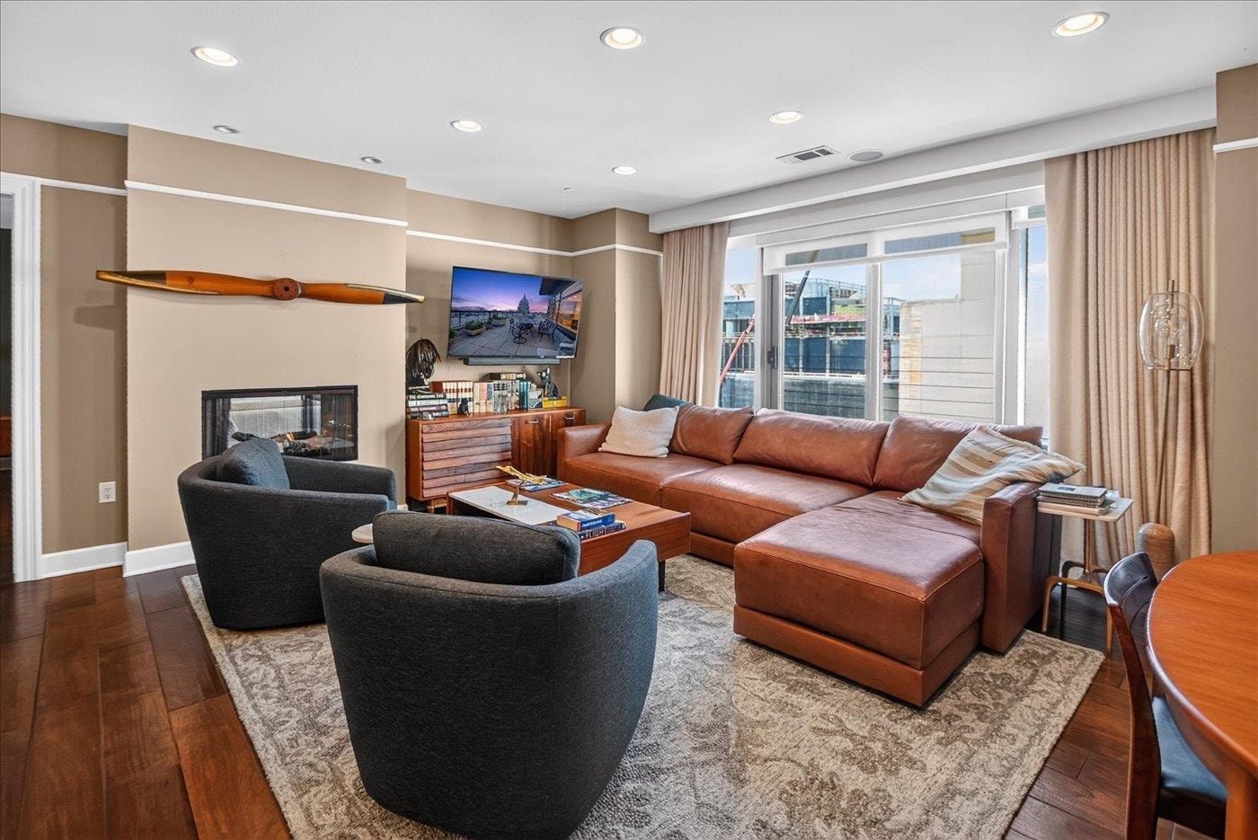 100 Wisconsin Avenue, #805, Madison, WI 53703