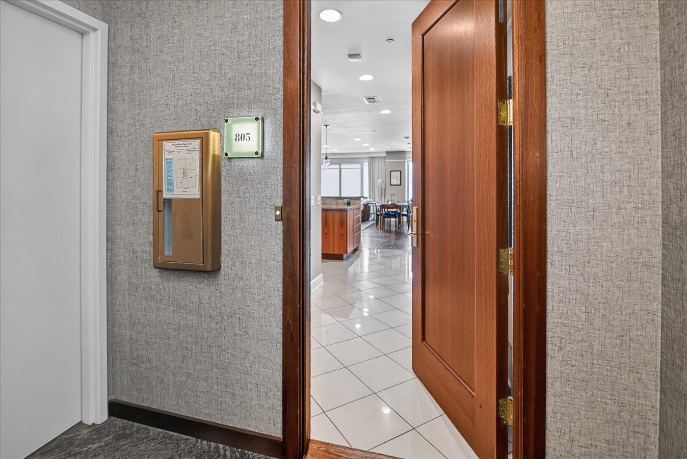 100 Wisconsin Avenue, #805, Madison, WI 53703