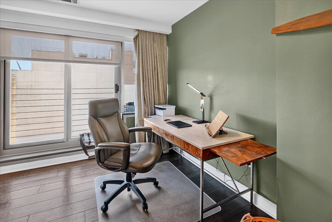 100 Wisconsin Avenue, #805, Madison, WI 53703