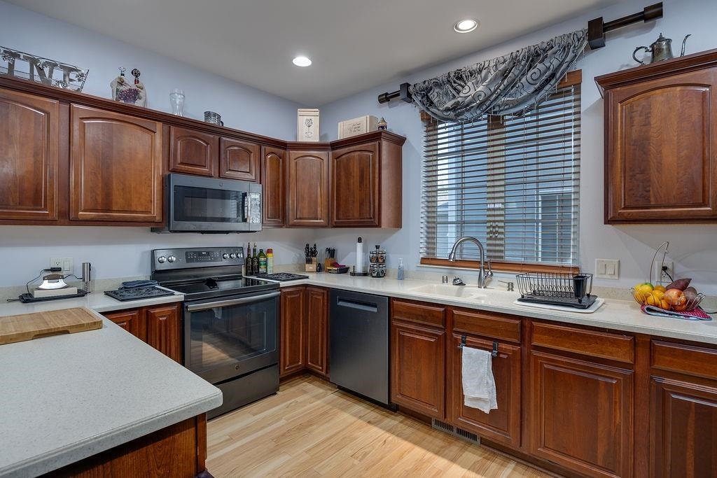 2516 Leopold Way, Sun Prairie, WI 53590