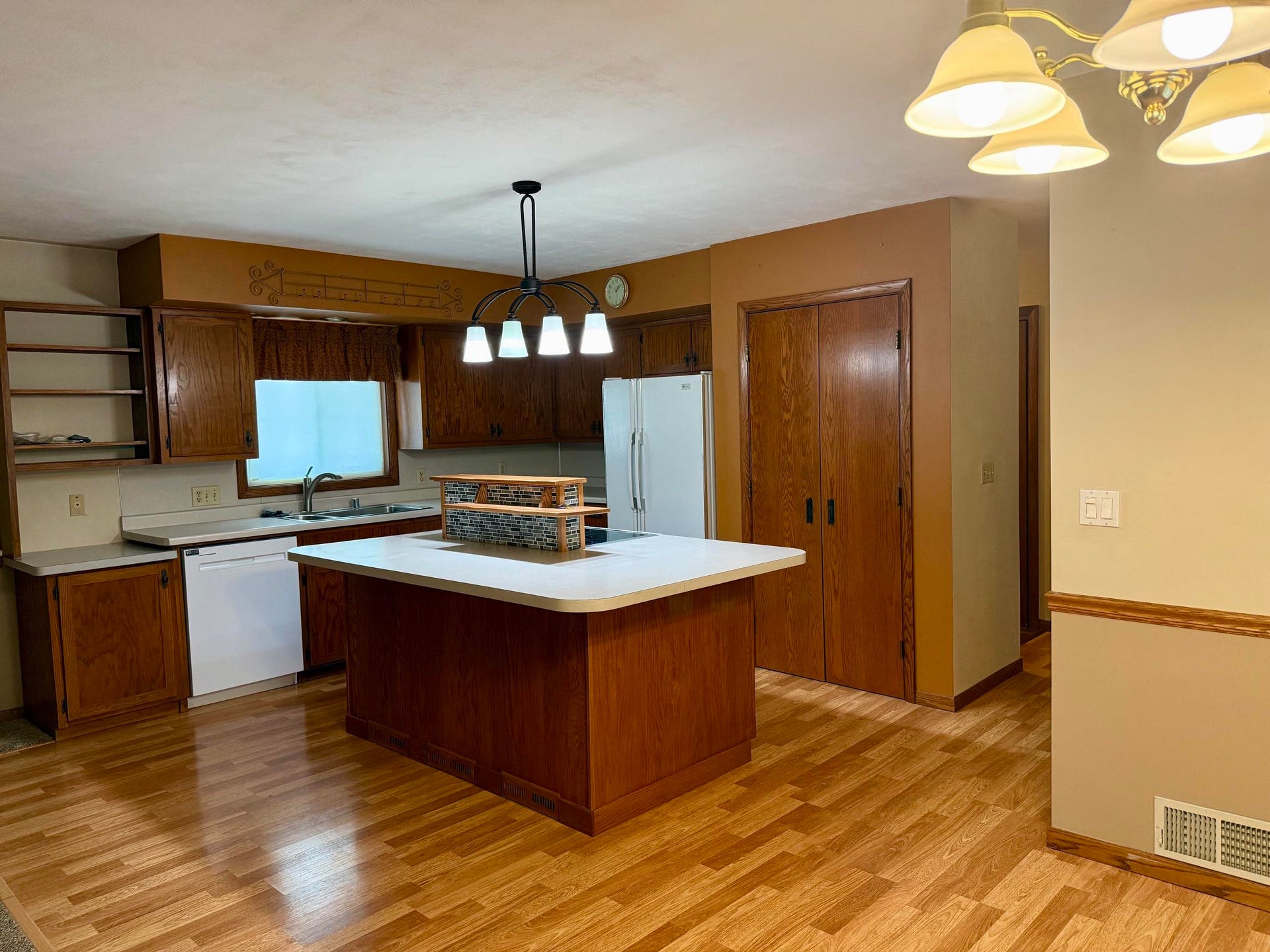 W6708 Smock Valley Road, Monroe, WI 53566