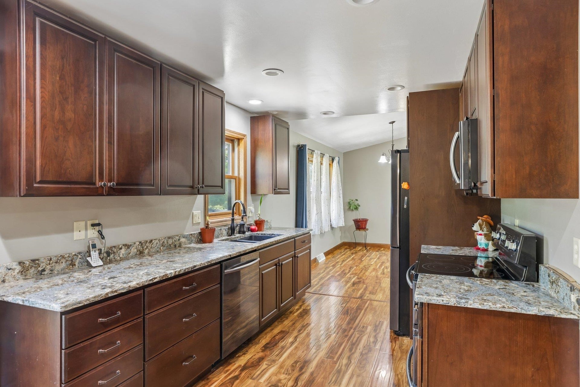 903 N Division Street, Waunakee, WI 53597