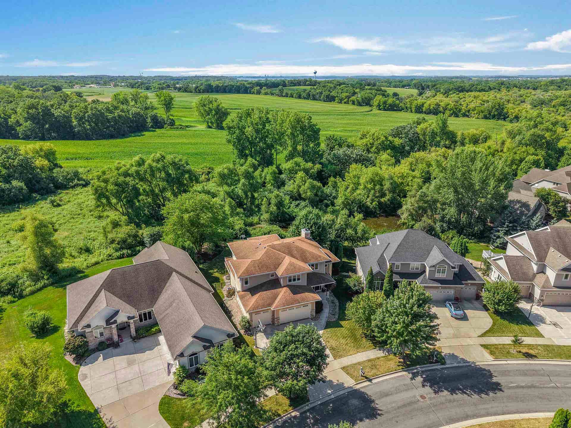 1314 Hanover Court, Waunakee, WI 53597