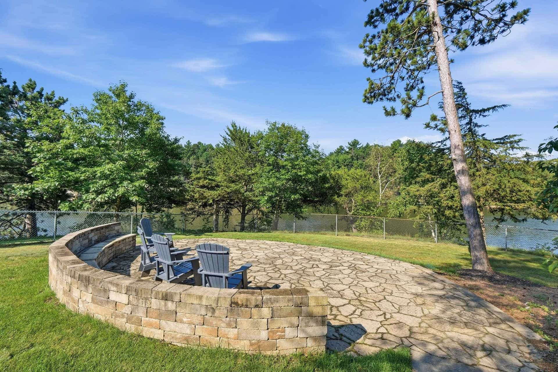 40 Illinois Avenue, #8, Wisconsin Dells, WI 53965