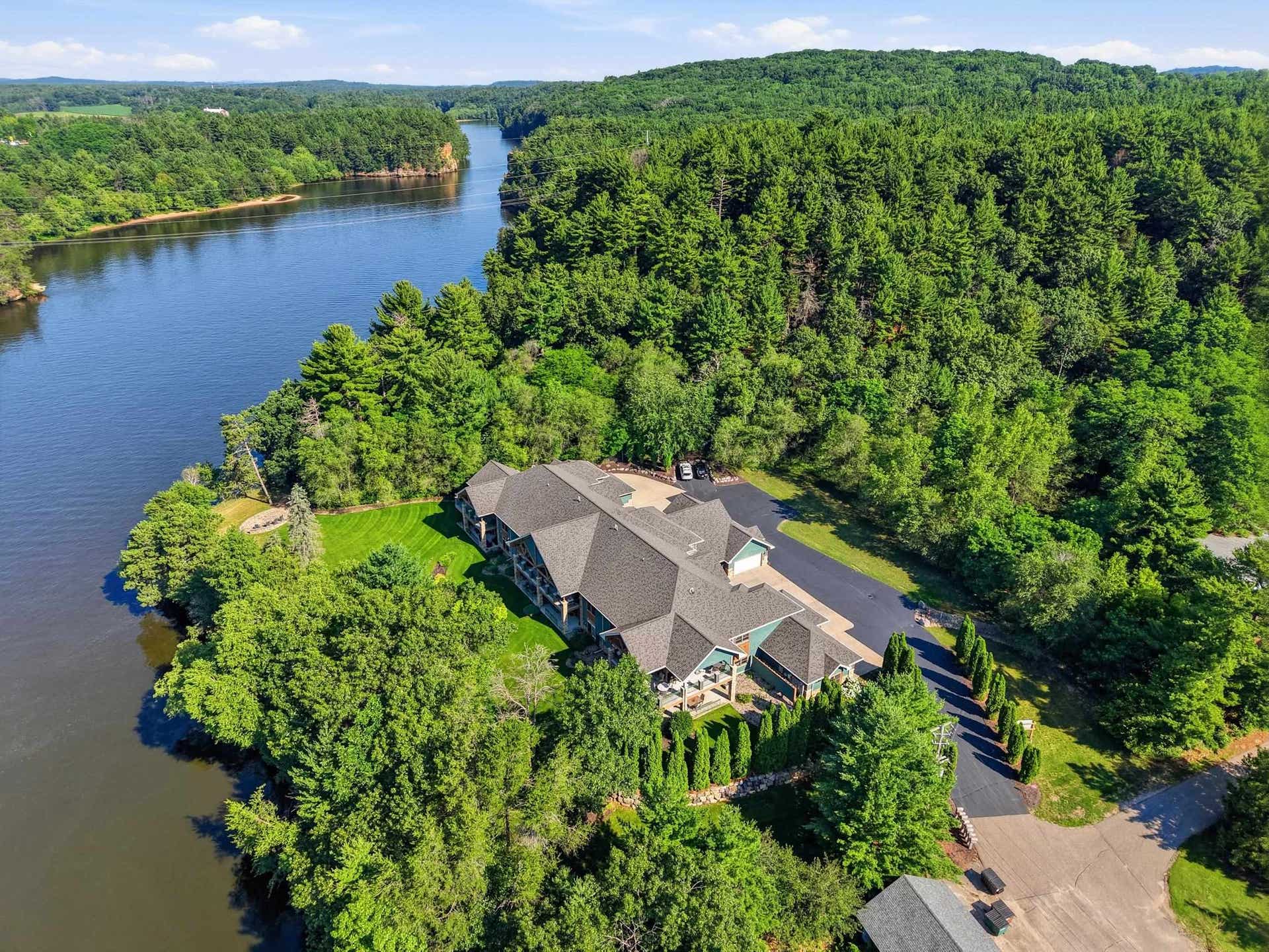 40 Illinois Avenue, #8, Wisconsin Dells, WI 53965