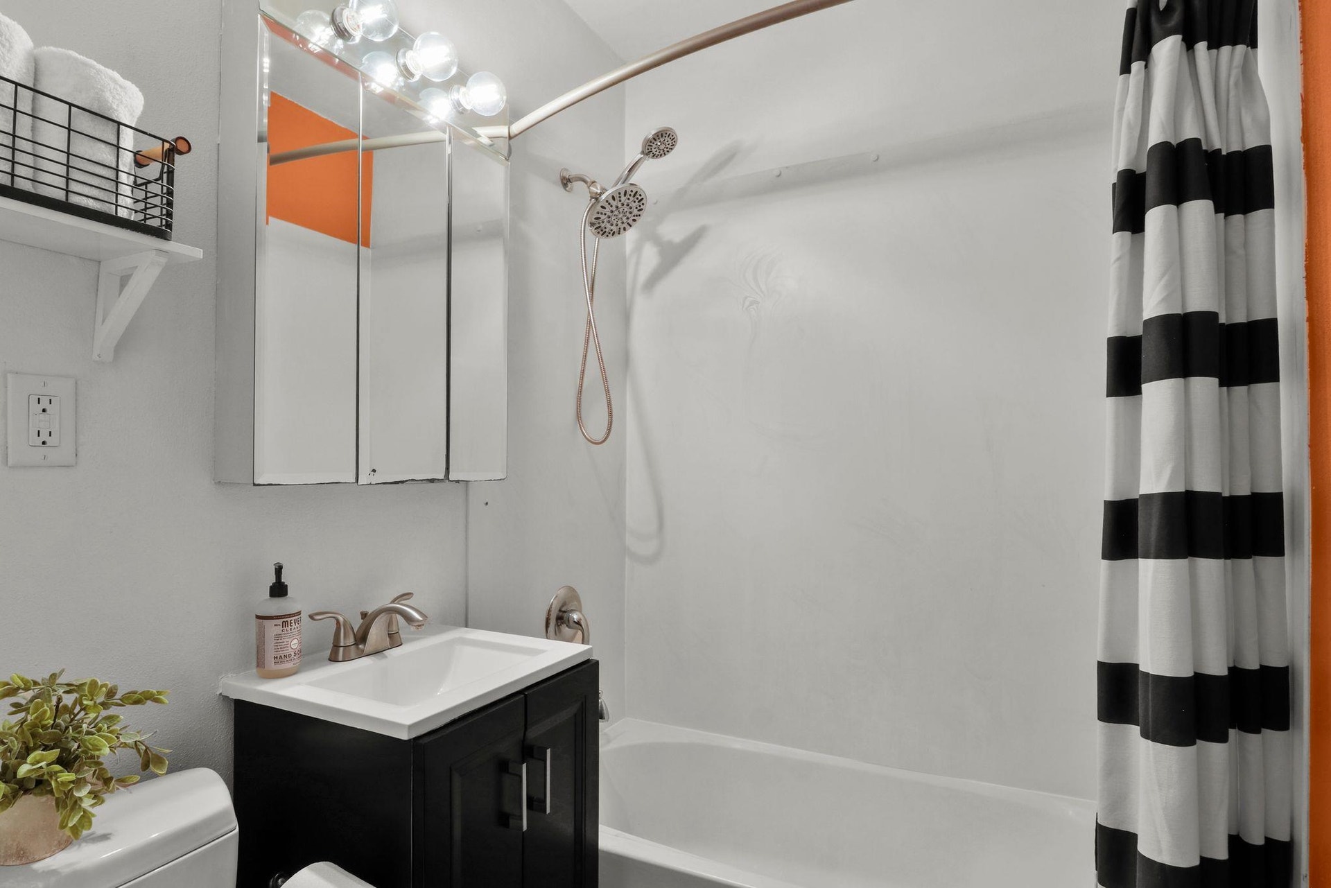 2606 Coolidge Street, Madison, WI 53704