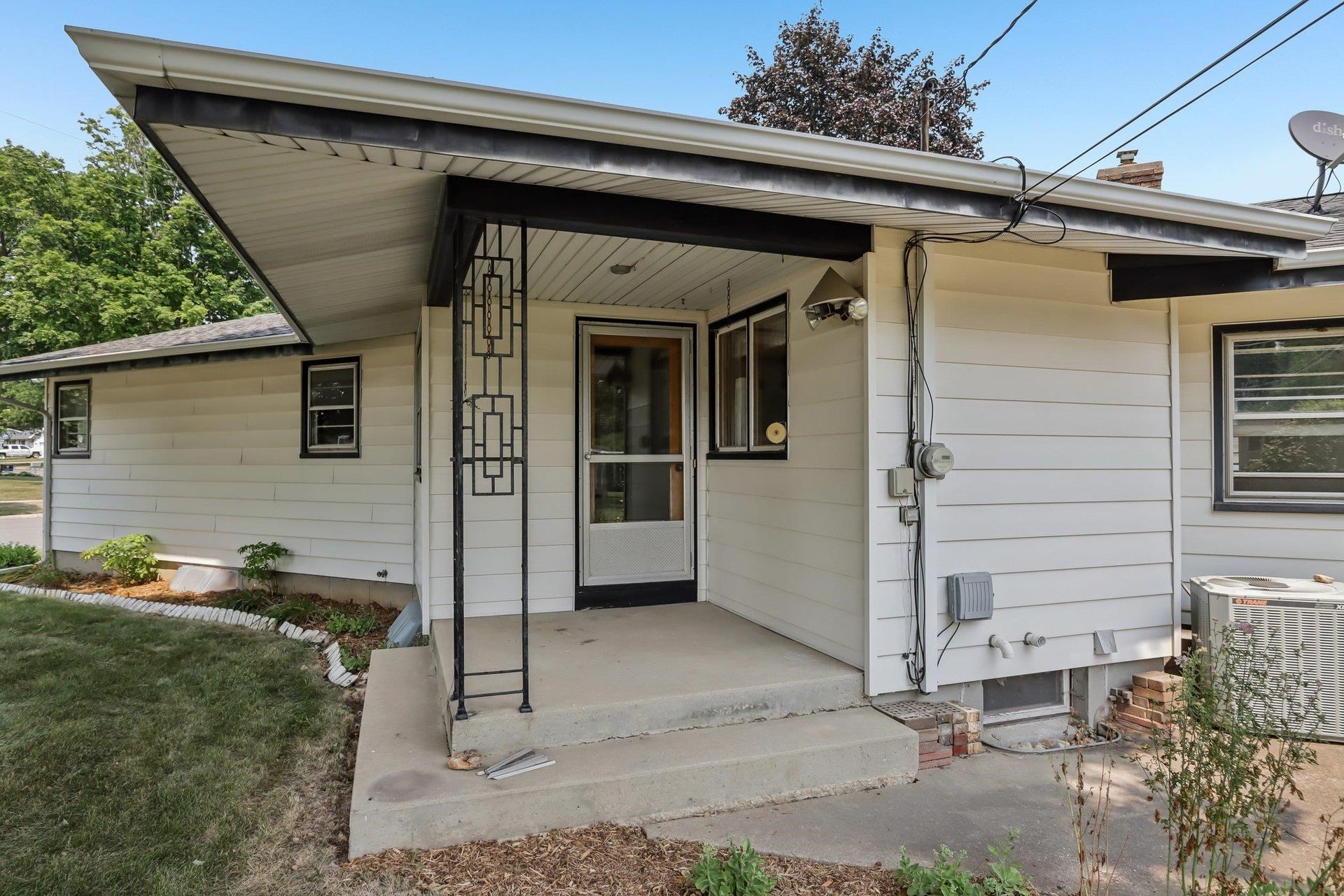 520 6th Street, Waunakee, WI 53597