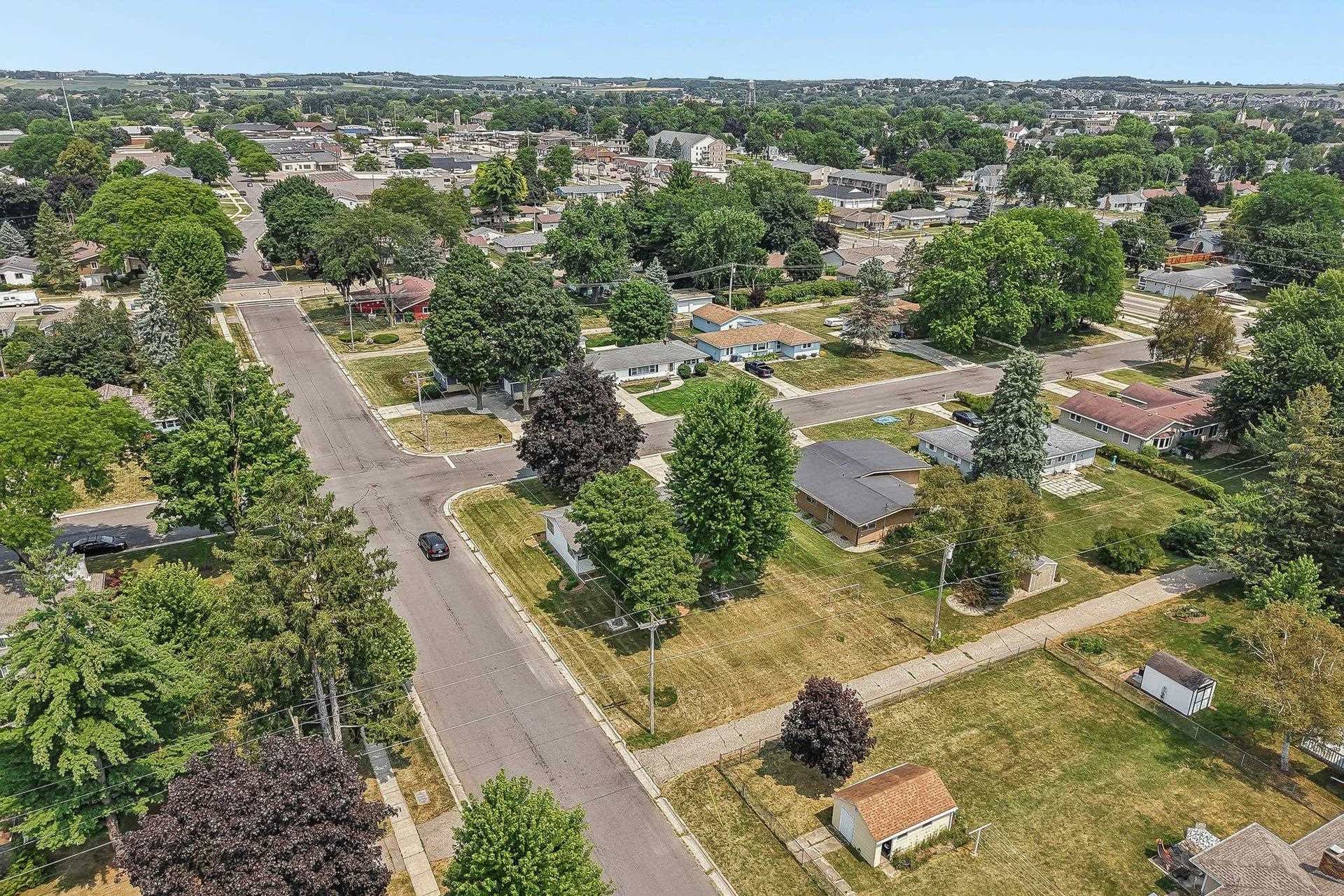 520 6th Street, Waunakee, WI 53597