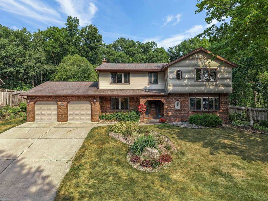 Property photo for 6211 Indian Mound Drive, McFarland, WI