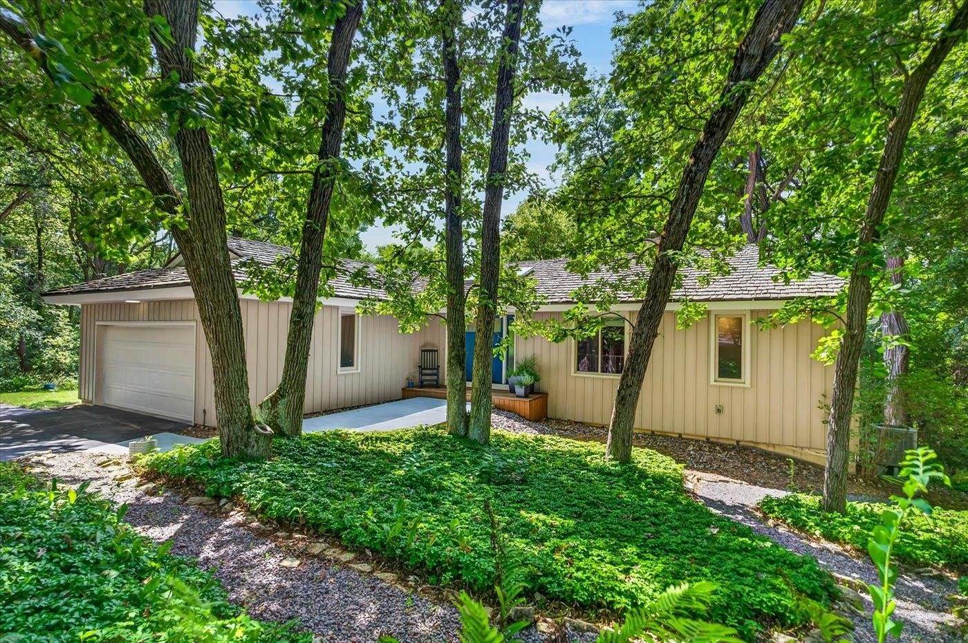 7116 Applewood Drive, Middleton, WI 53719