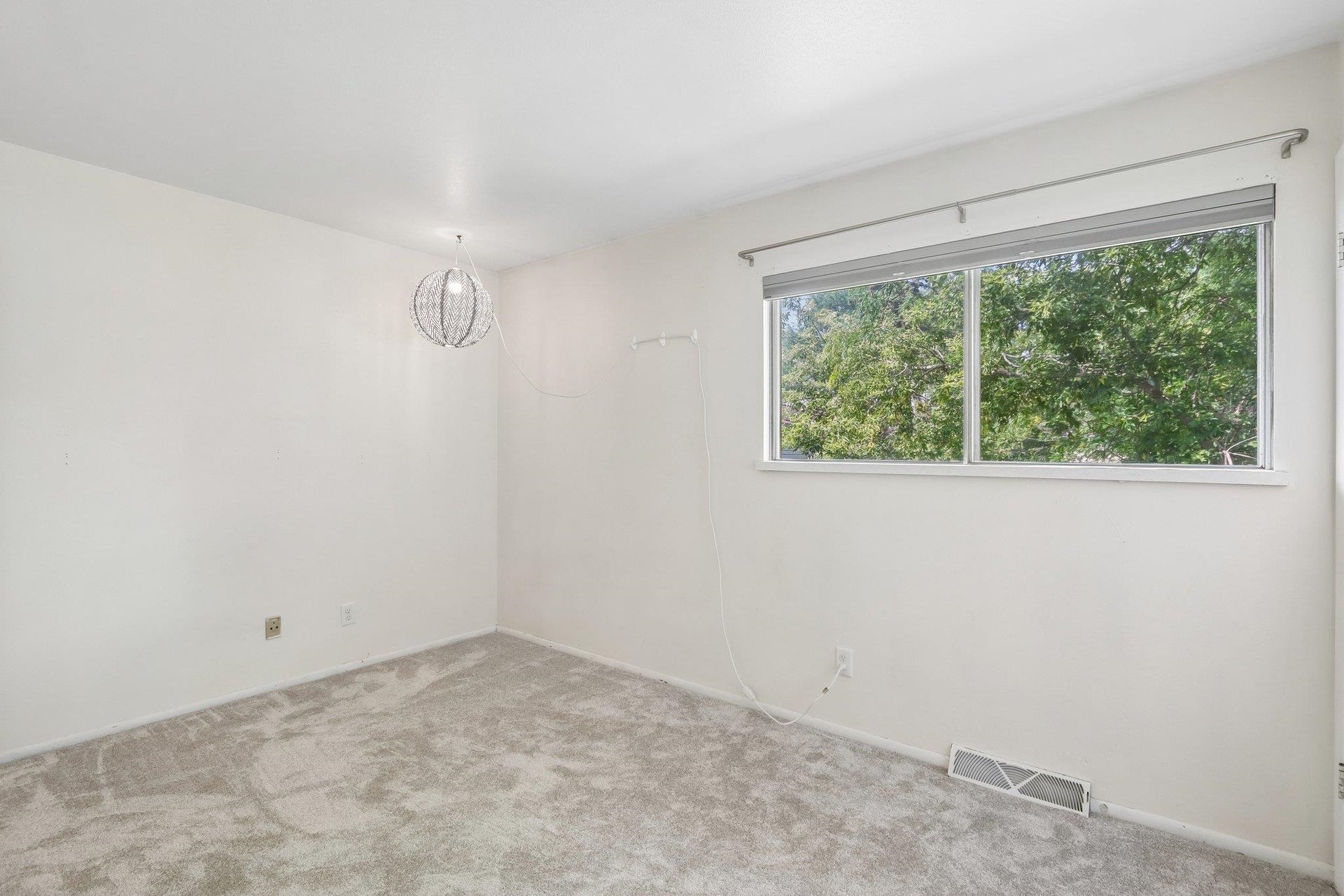 95 S Lakewood Gardens Lane, Madison, WI 53704