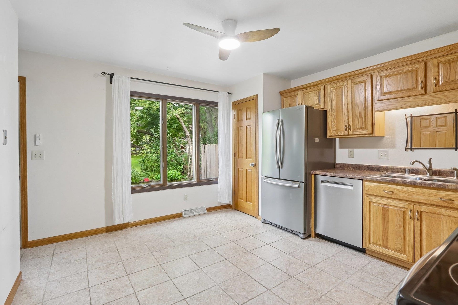95 S Lakewood Gardens Lane, Madison, WI 53704