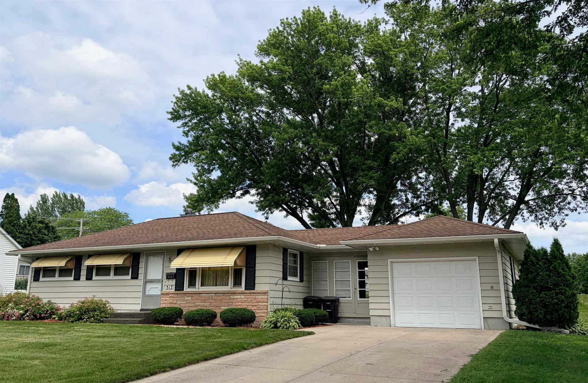517 East Street, Stoughton, WI 53589