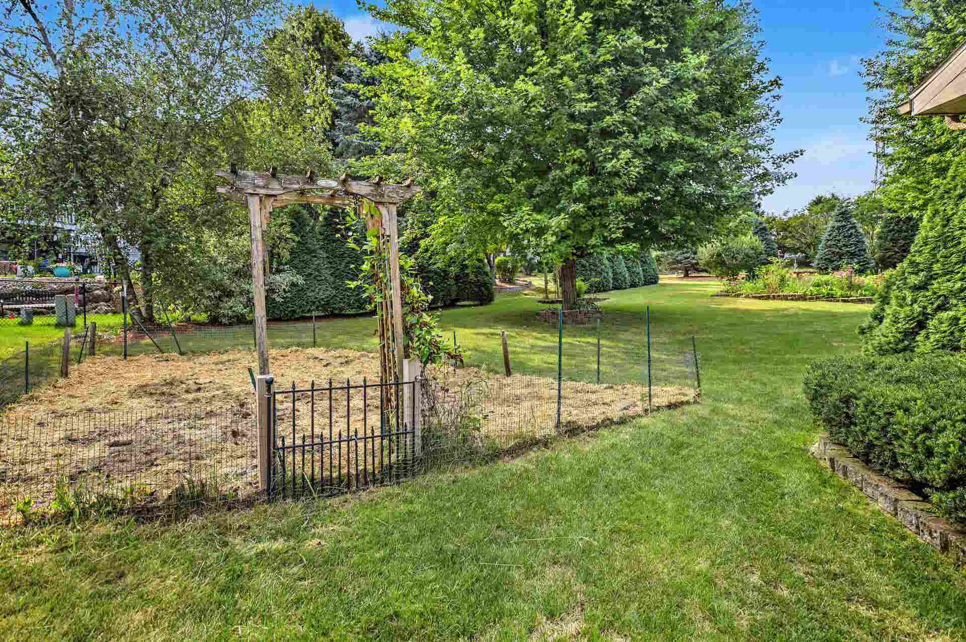 2524 Carriedale Court, Fitchburg, WI 53711