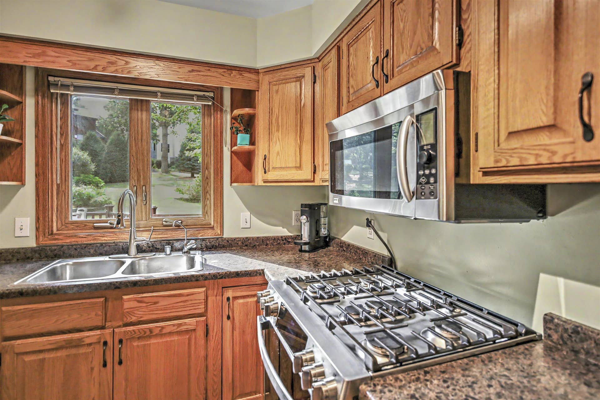 2524 Carriedale Court, Fitchburg, WI 53711