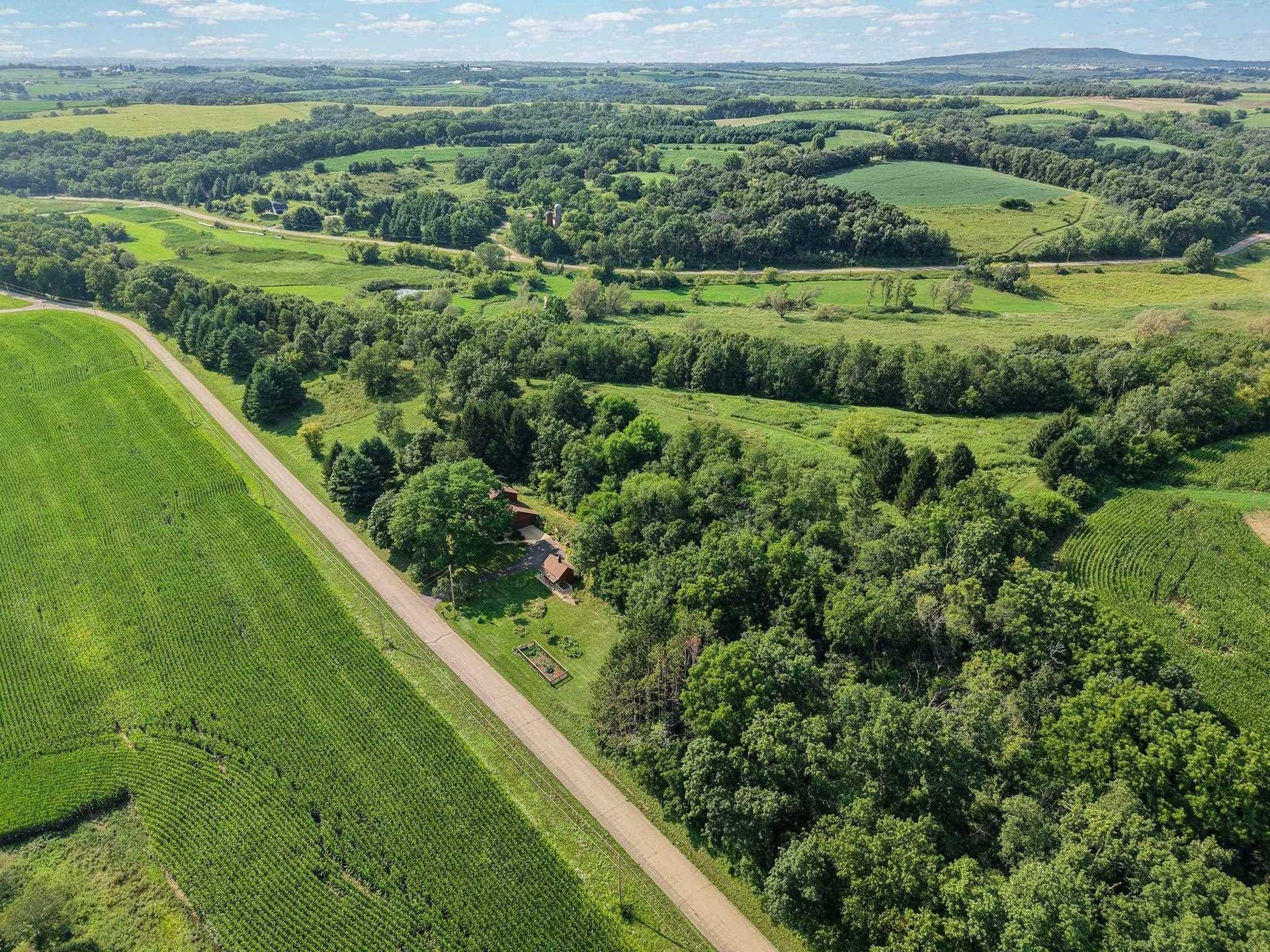 10576 Mayflower Road, Blue Mounds, WI 53572