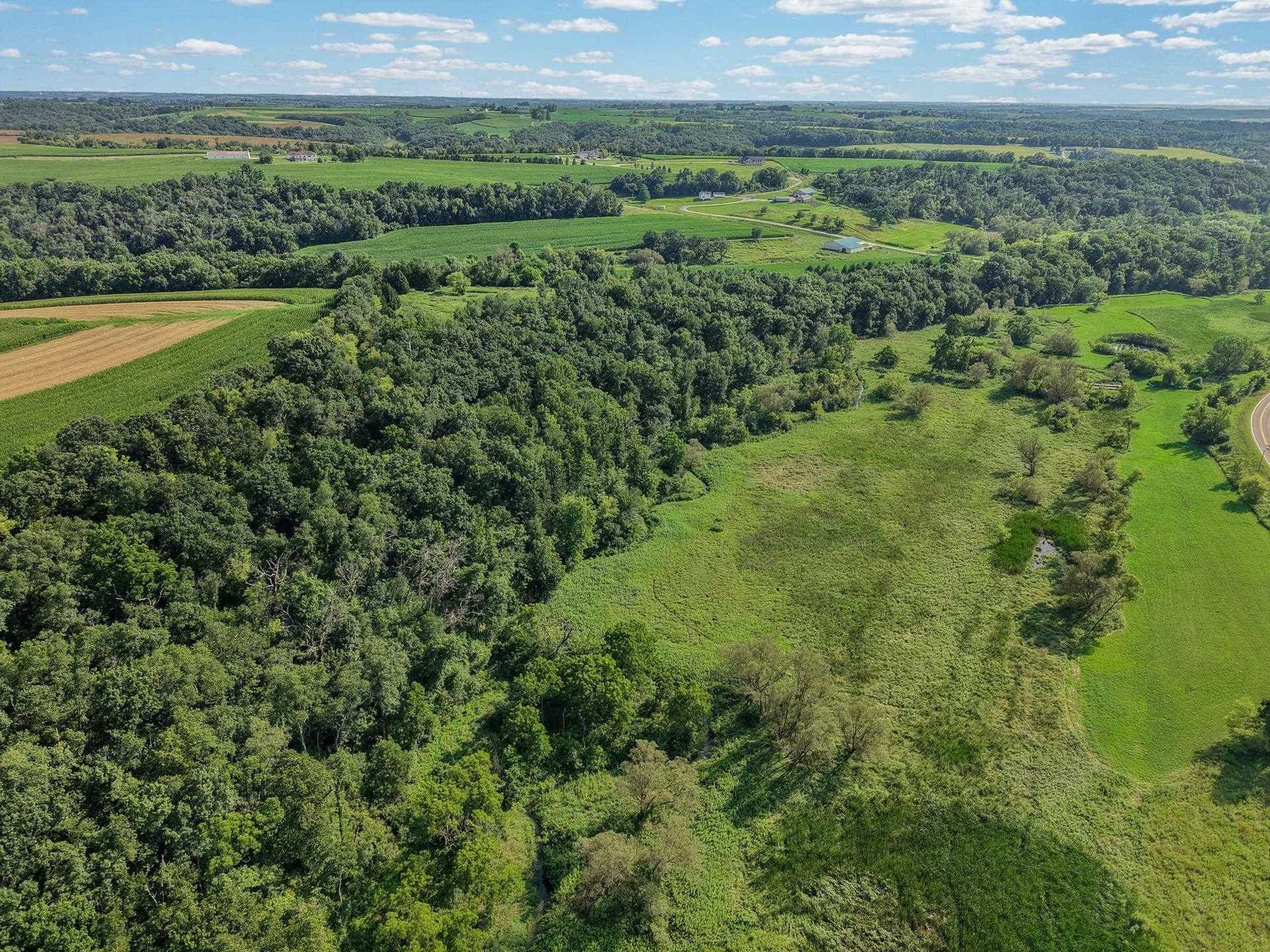 10576 Mayflower Road, Blue Mounds, WI 53572