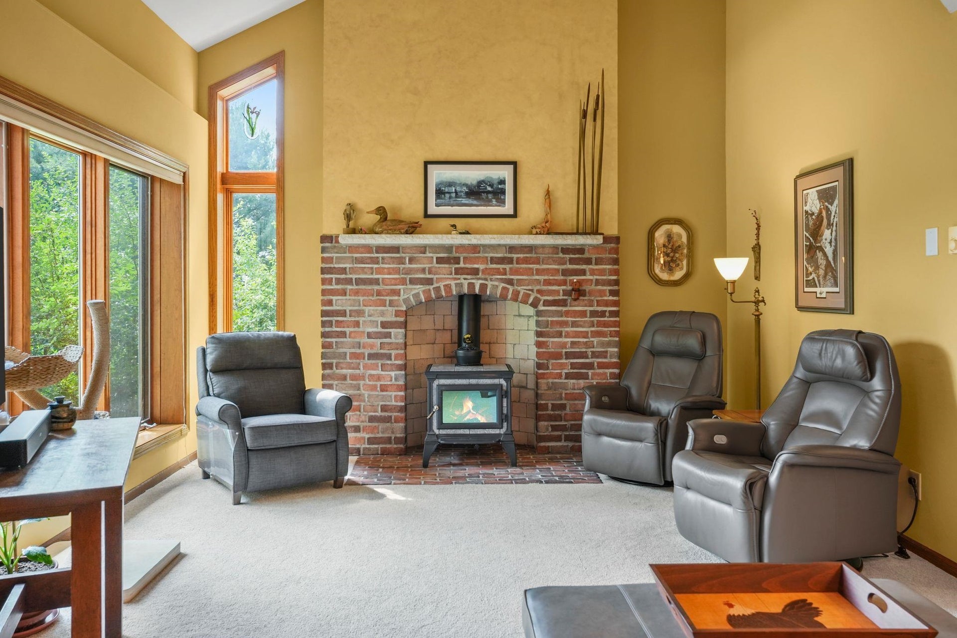 10576 Mayflower Road, Blue Mounds, WI 53572