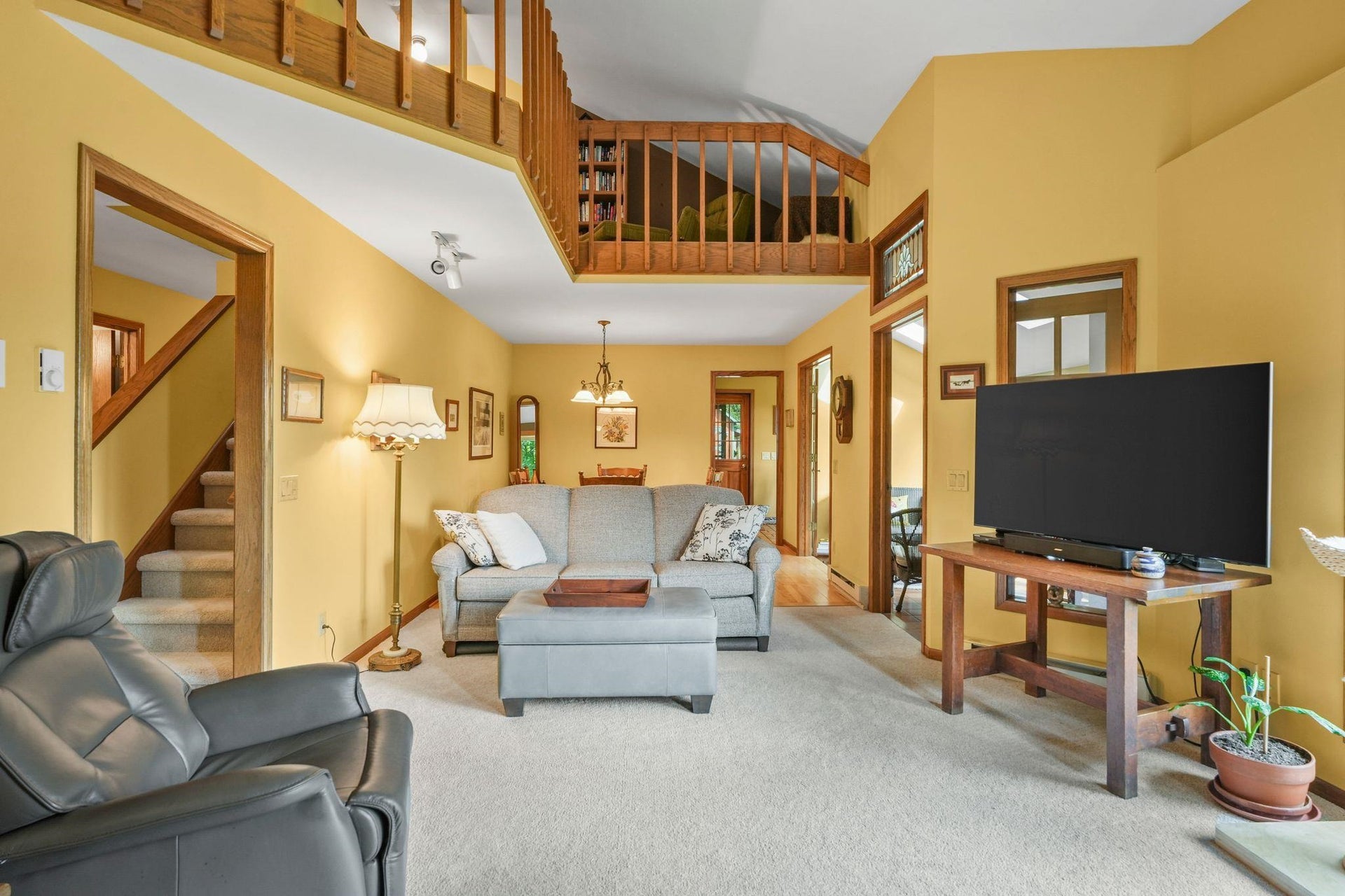10576 Mayflower Road, Blue Mounds, WI 53572