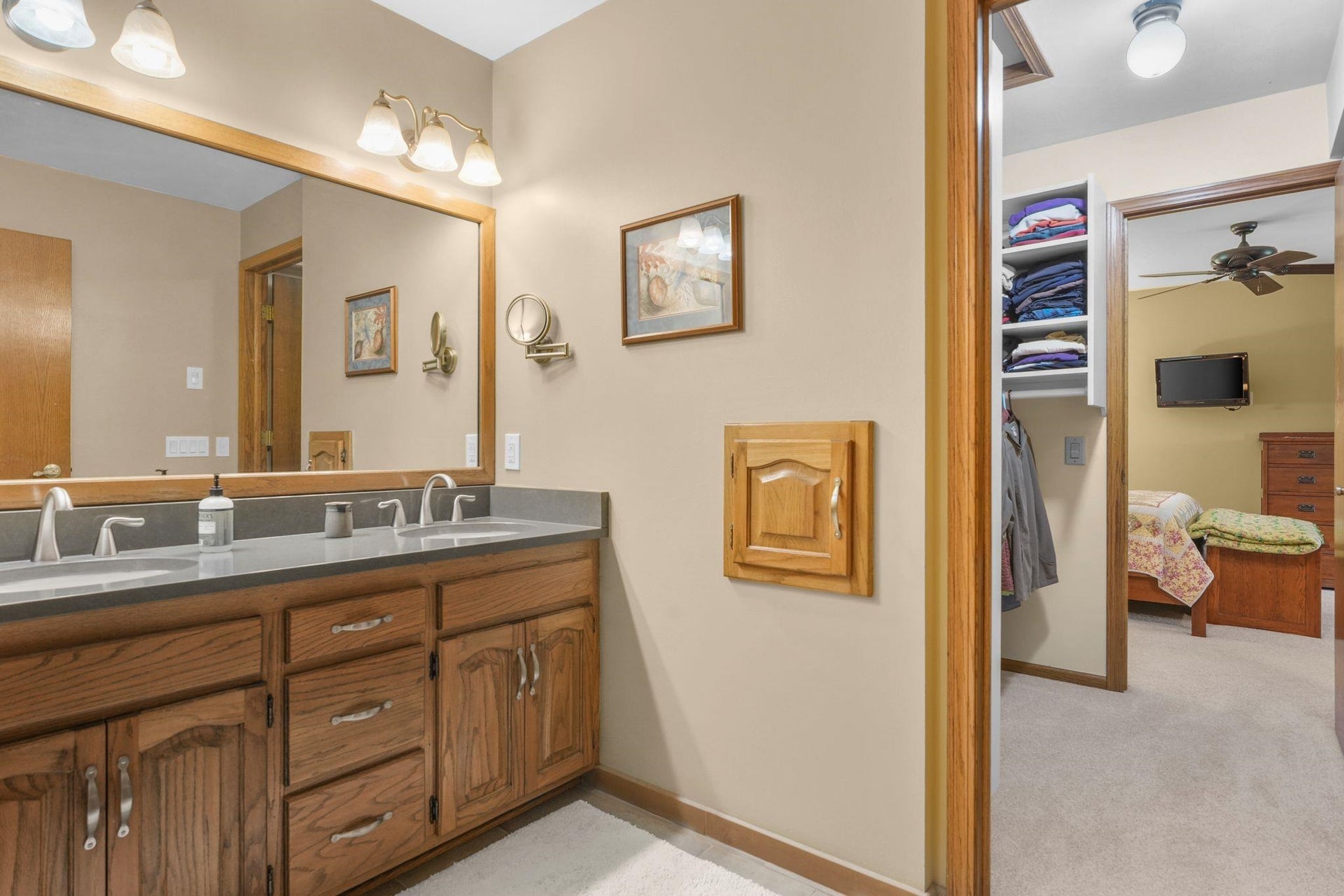 10576 Mayflower Road, Blue Mounds, WI 53572