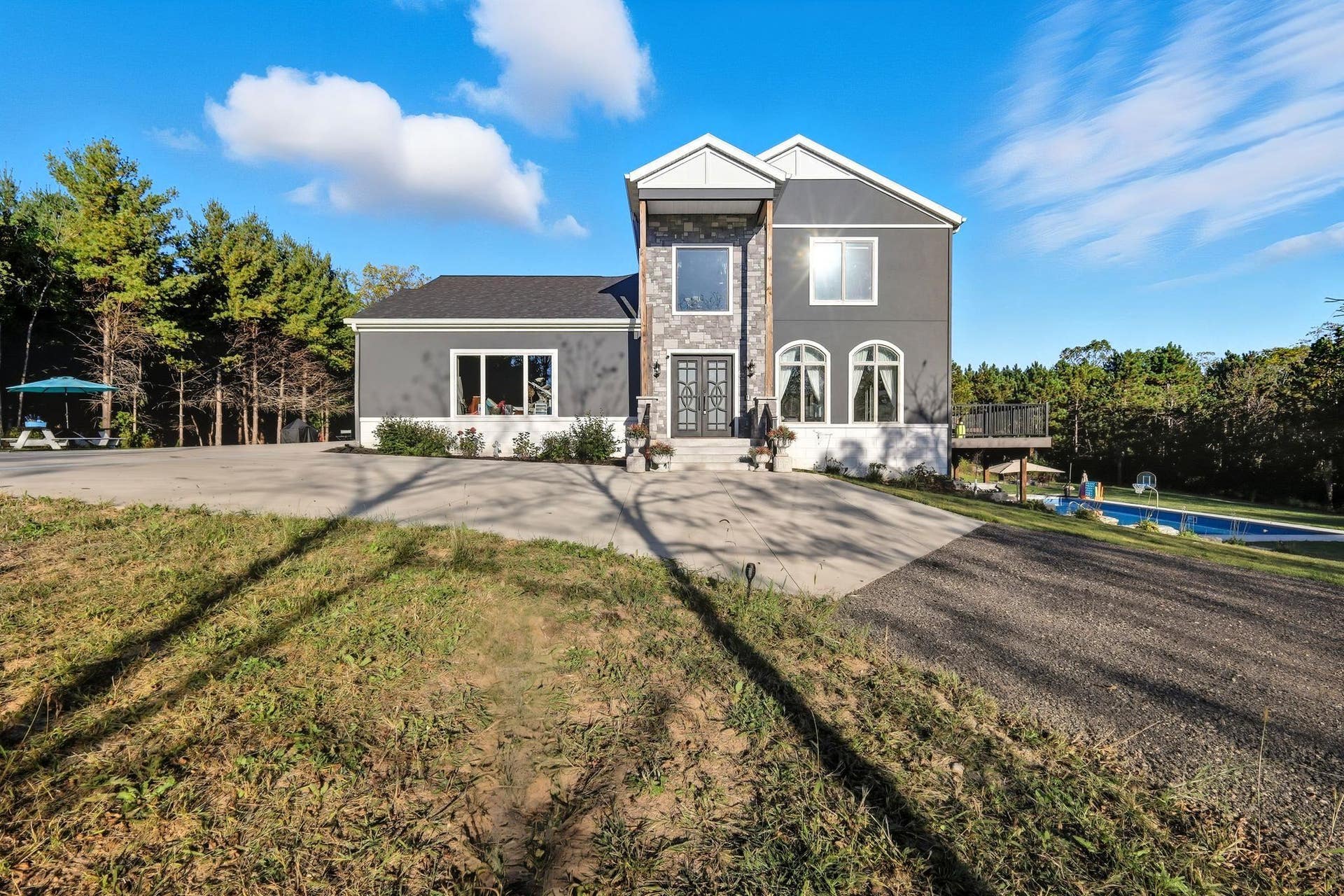 N4280 Crane Hollow Court, Caledonia, WI 53901-8819
