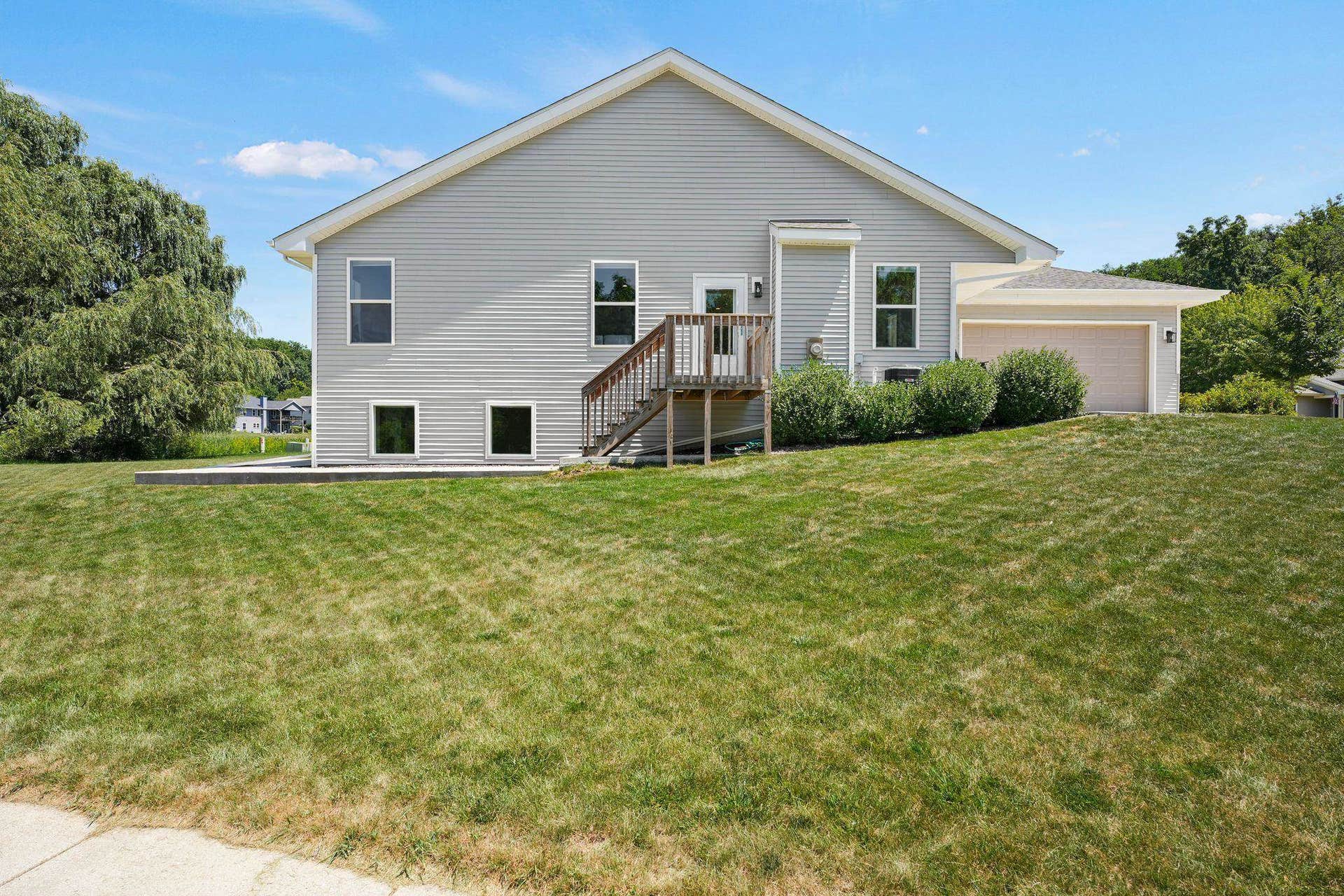 167 Valle Tell Drive, New Glarus, WI 53574
