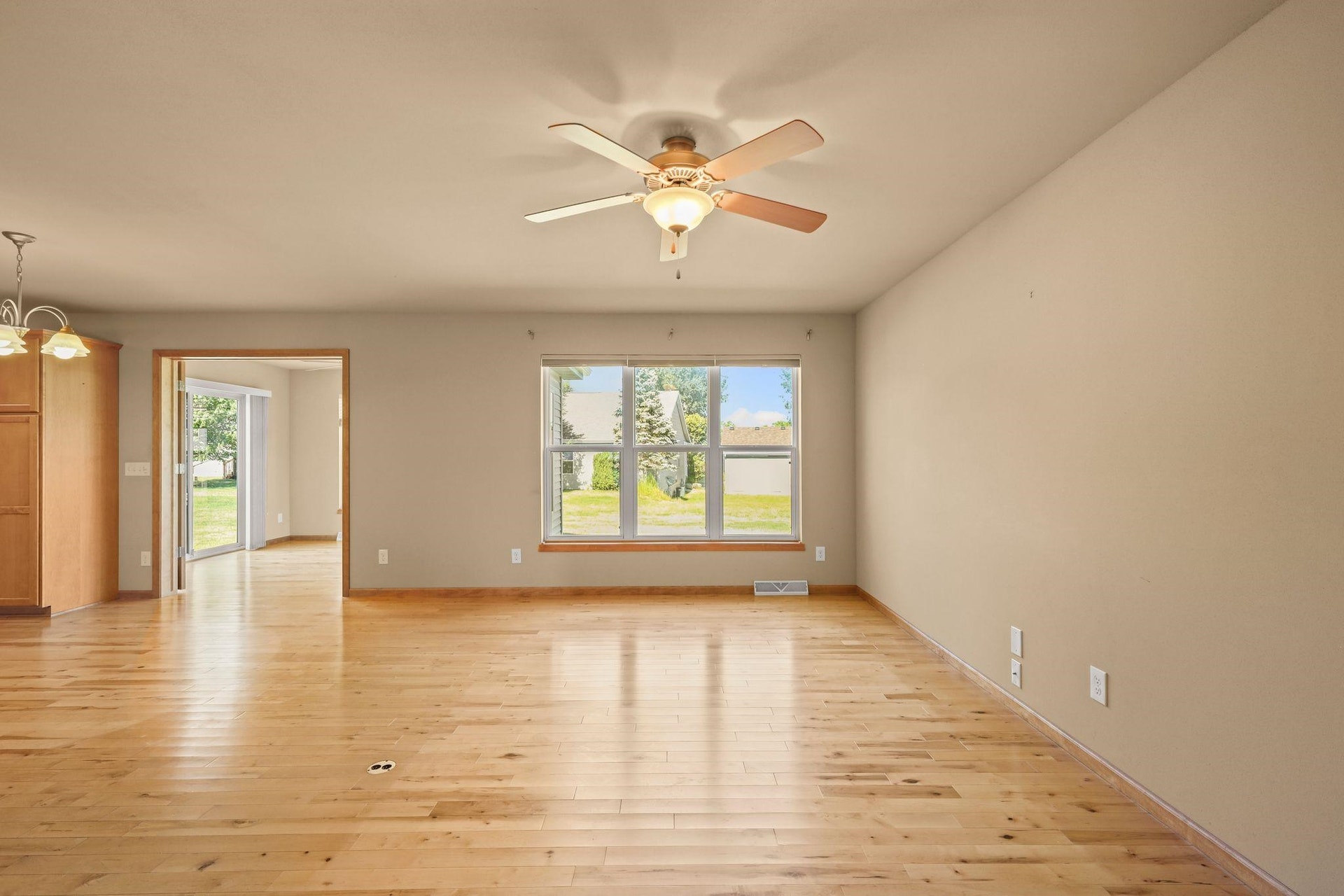 7 Half Moon Court, Madison, WI 53718