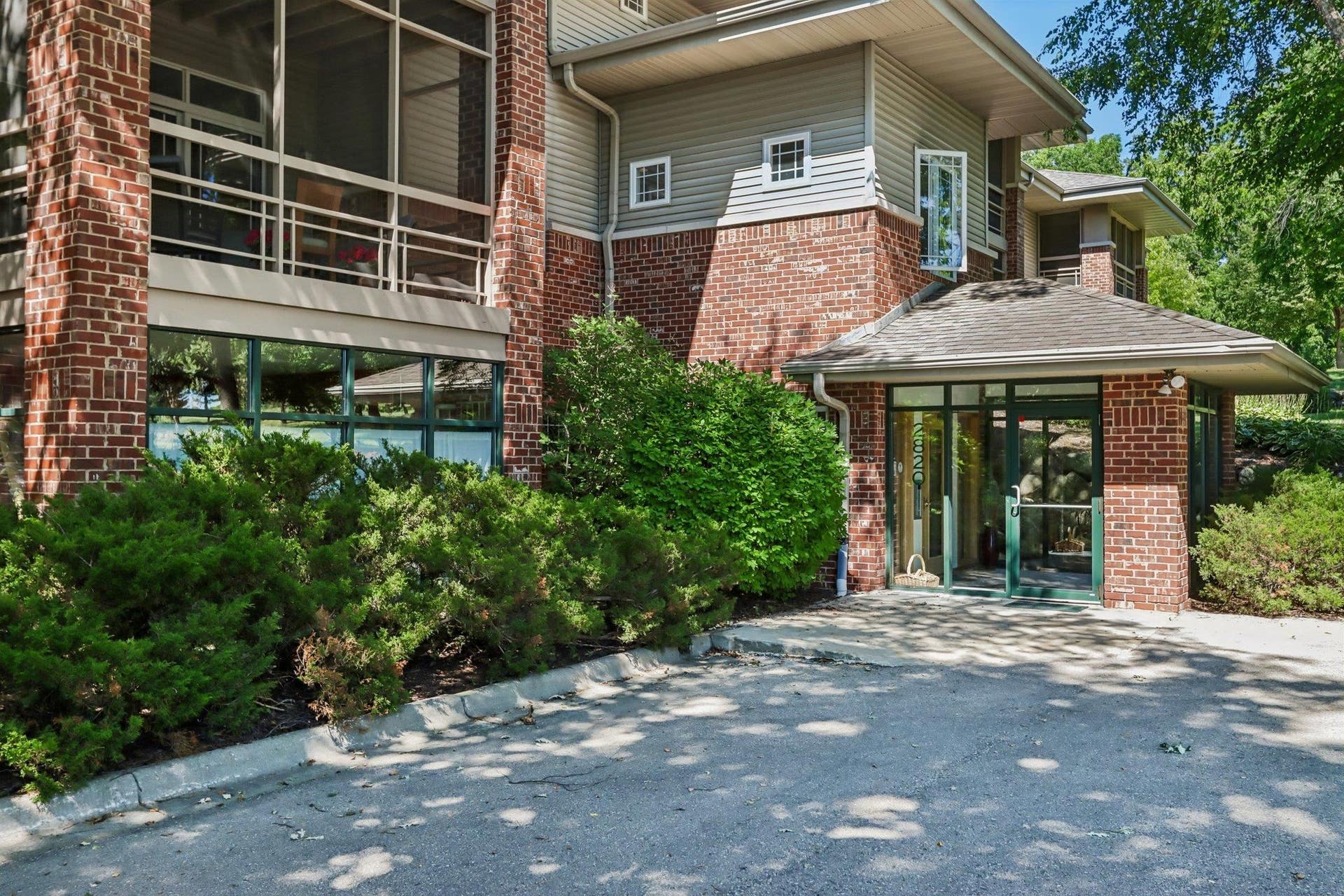 2820 Mickelson Parkway, #302, Fitchburg, WI 53711
