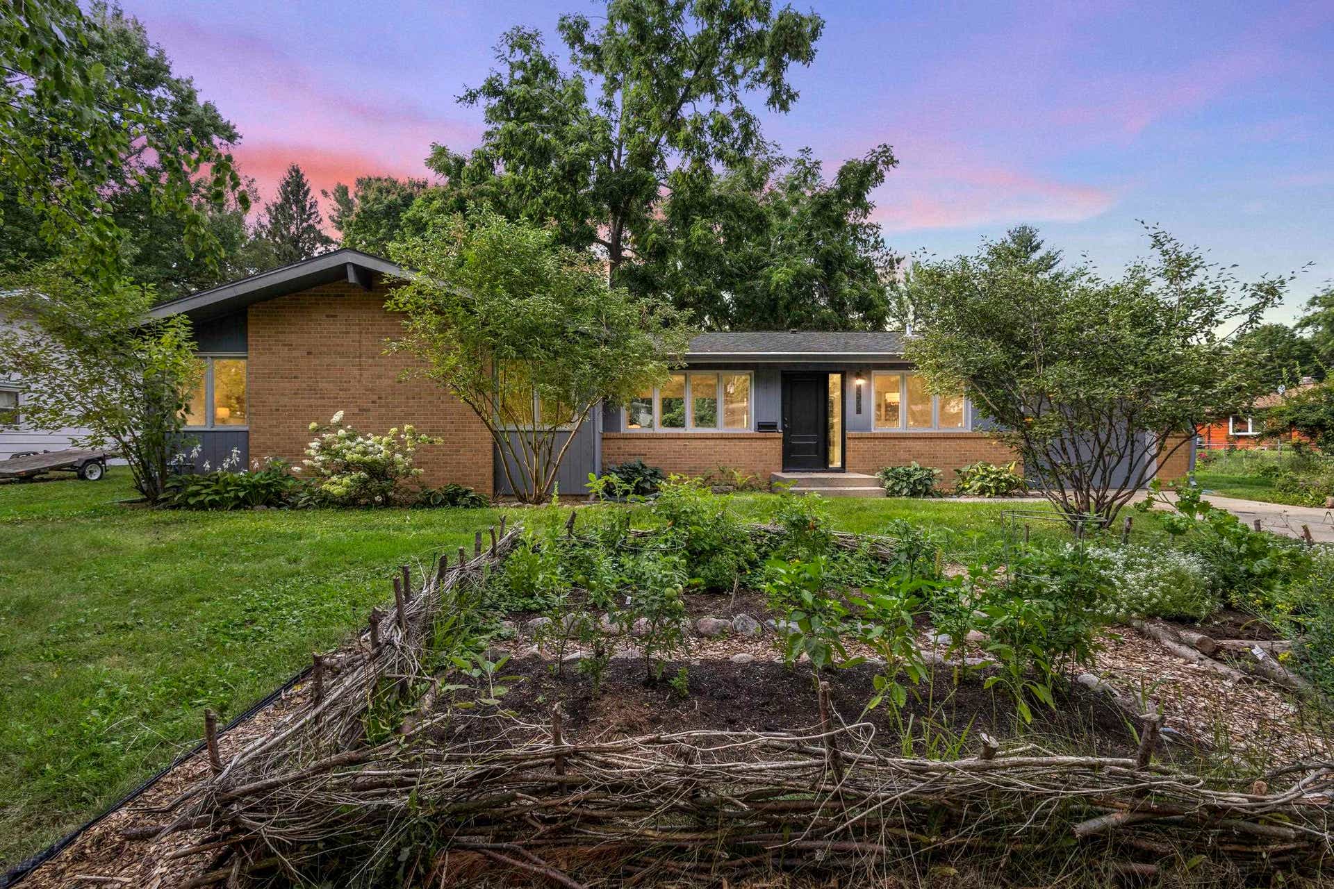 2310 Tanager Trail, Madison, WI 53711