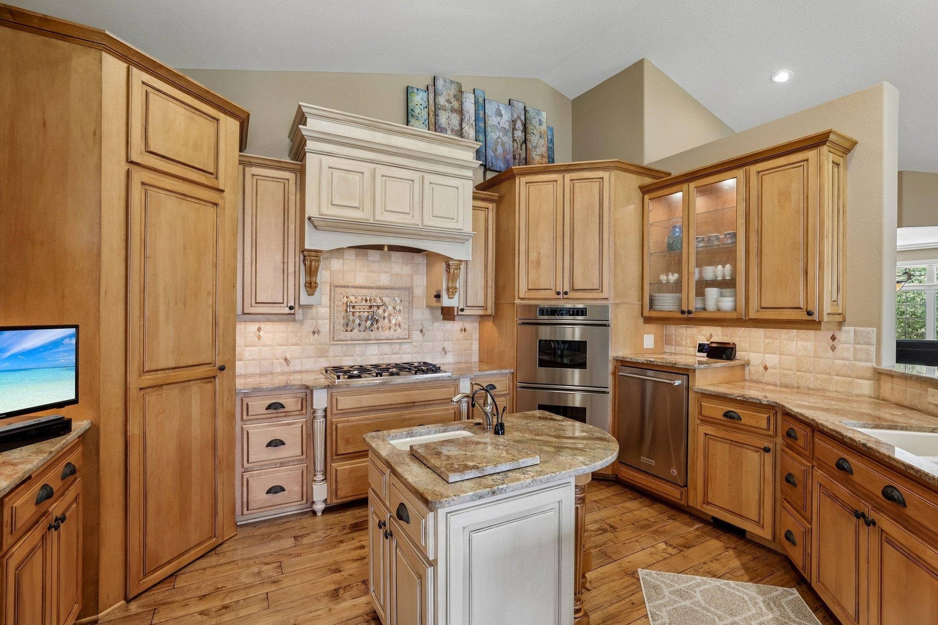 1616 Bellewood Drive, Waunakee, WI 53597