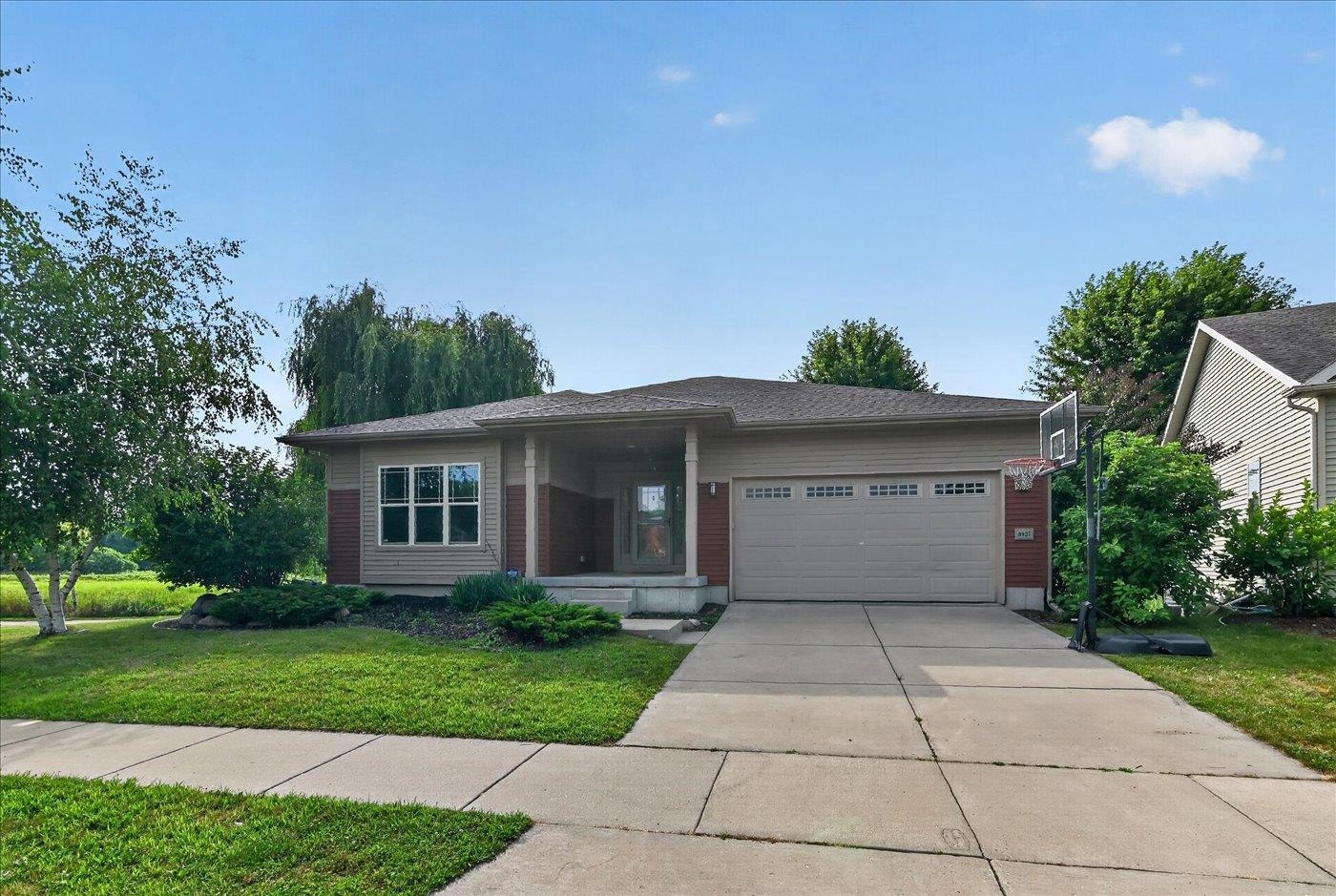 8927 Sunstone Lane, Middleton, WI 53562