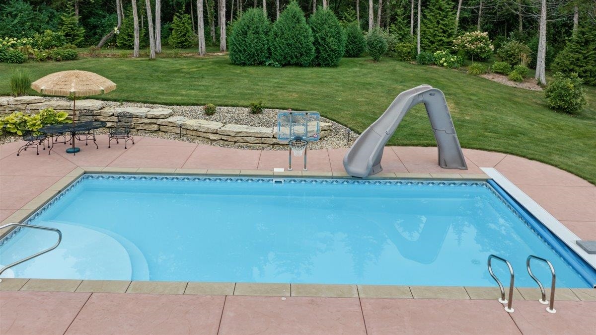 7341 Lone Cedar Court, Roxbury, WI 53583