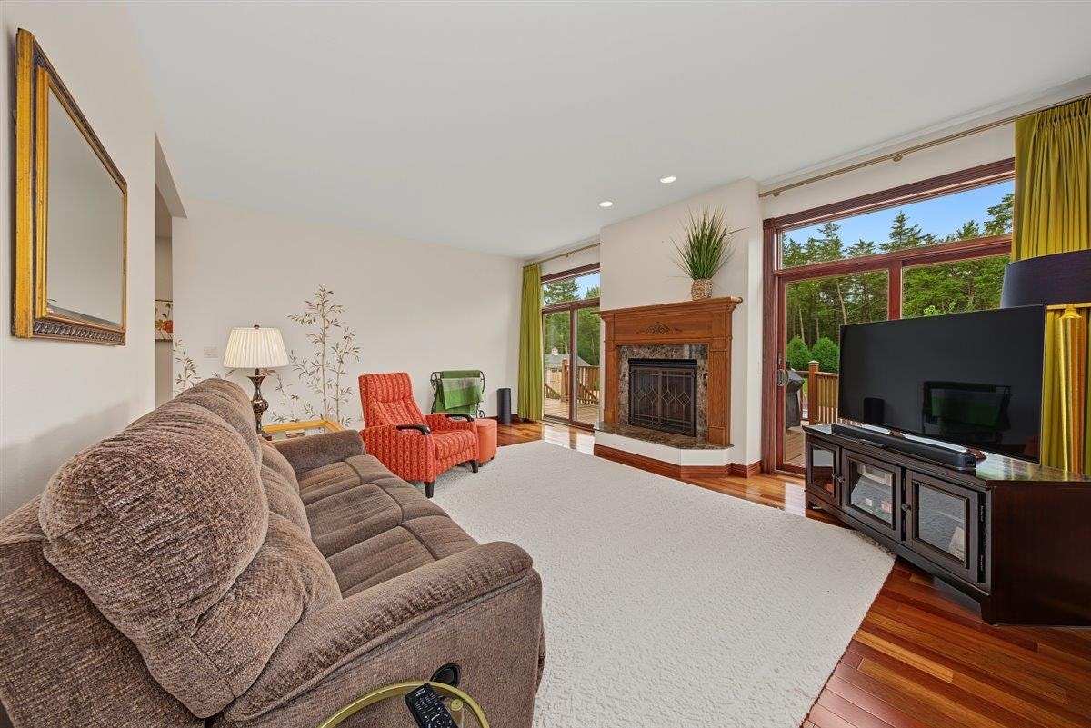 7341 Lone Cedar Court, Roxbury, WI 53583