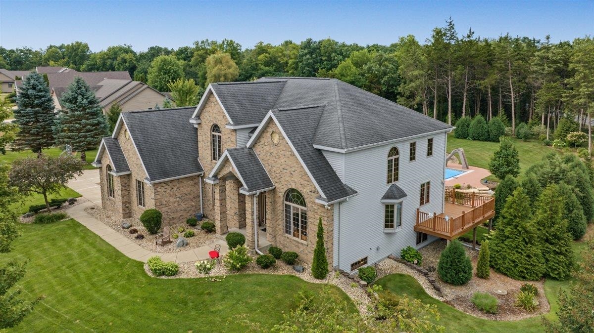 7341 Lone Cedar Court, Roxbury, WI 53583