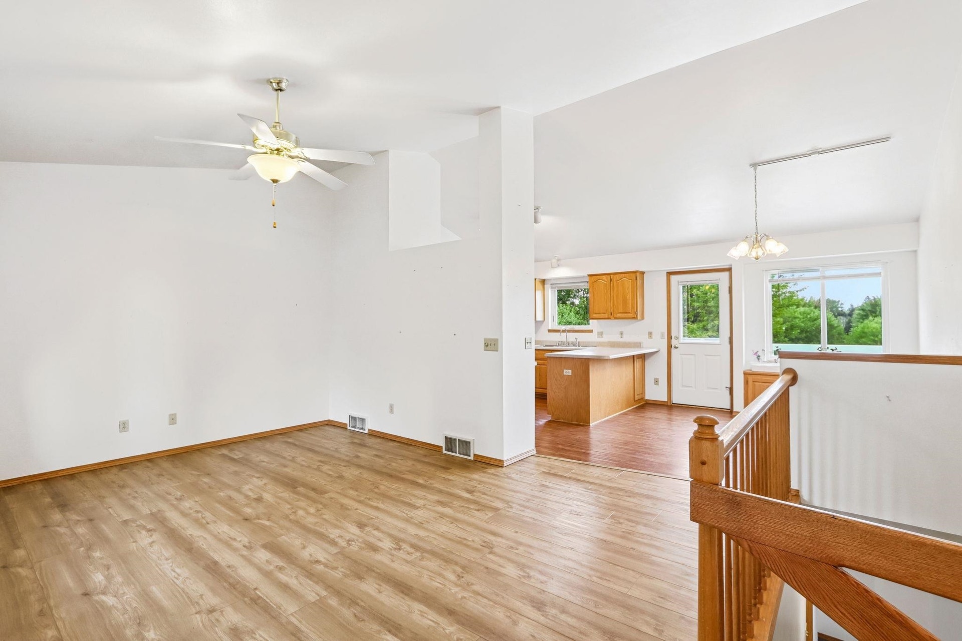 941 Vista Ridge Drive, Mount Horeb, WI 53572