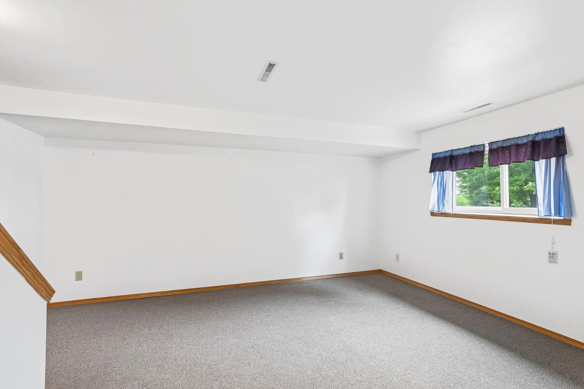 941 Vista Ridge Drive, Mount Horeb, WI 53572