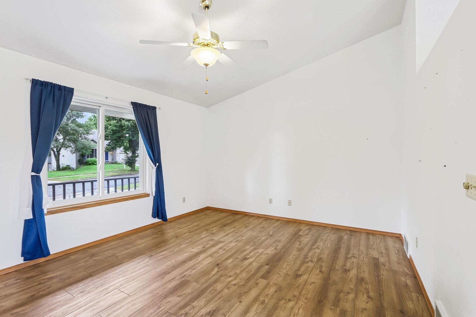 941 Vista Ridge Drive, Mount Horeb, WI 53572