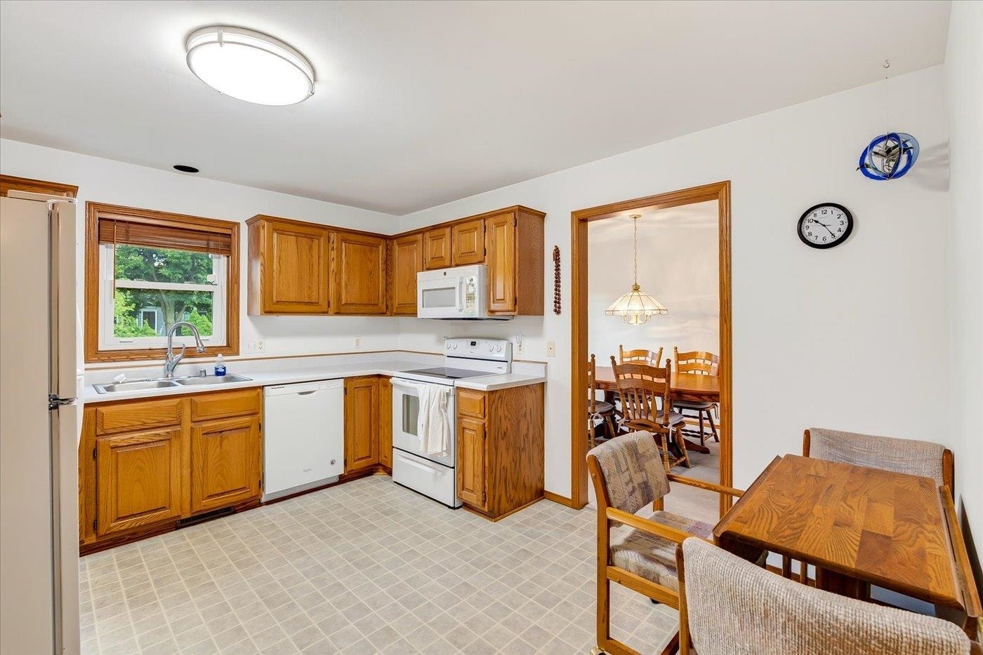 1013 N High Point Road, Madison, WI 53717